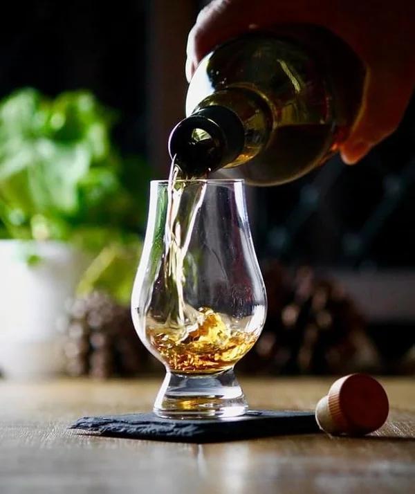 The Glencairn glass
