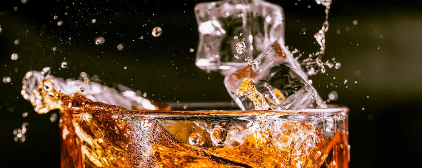 Best Custom Whiskey Glasses for Every Occasion