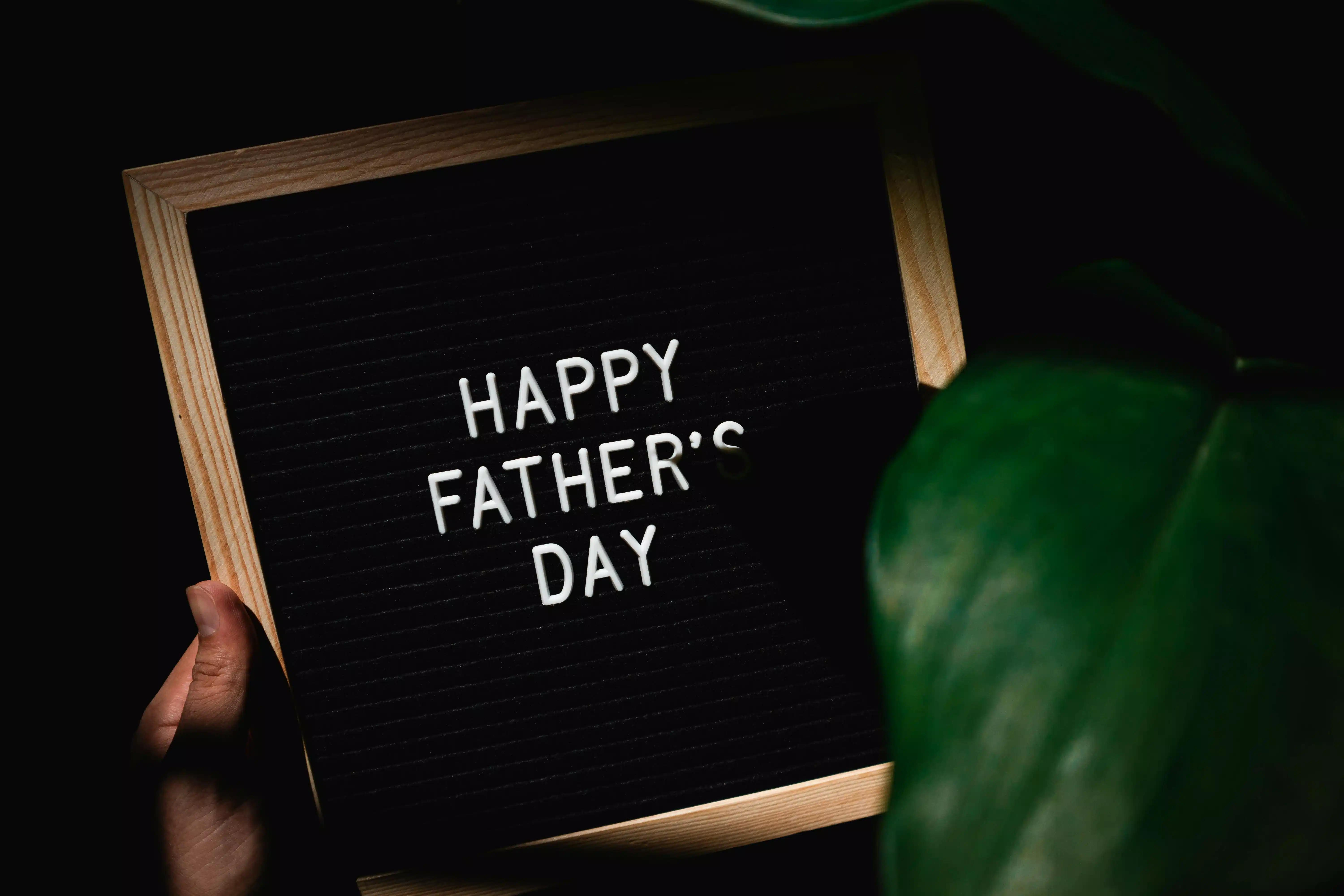 Happy Father's Day sign