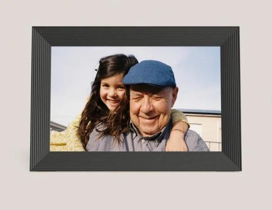 Aura Smart Photo Frame