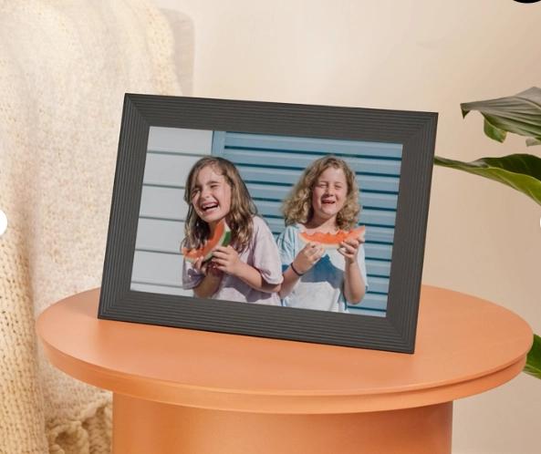 Aura Frames