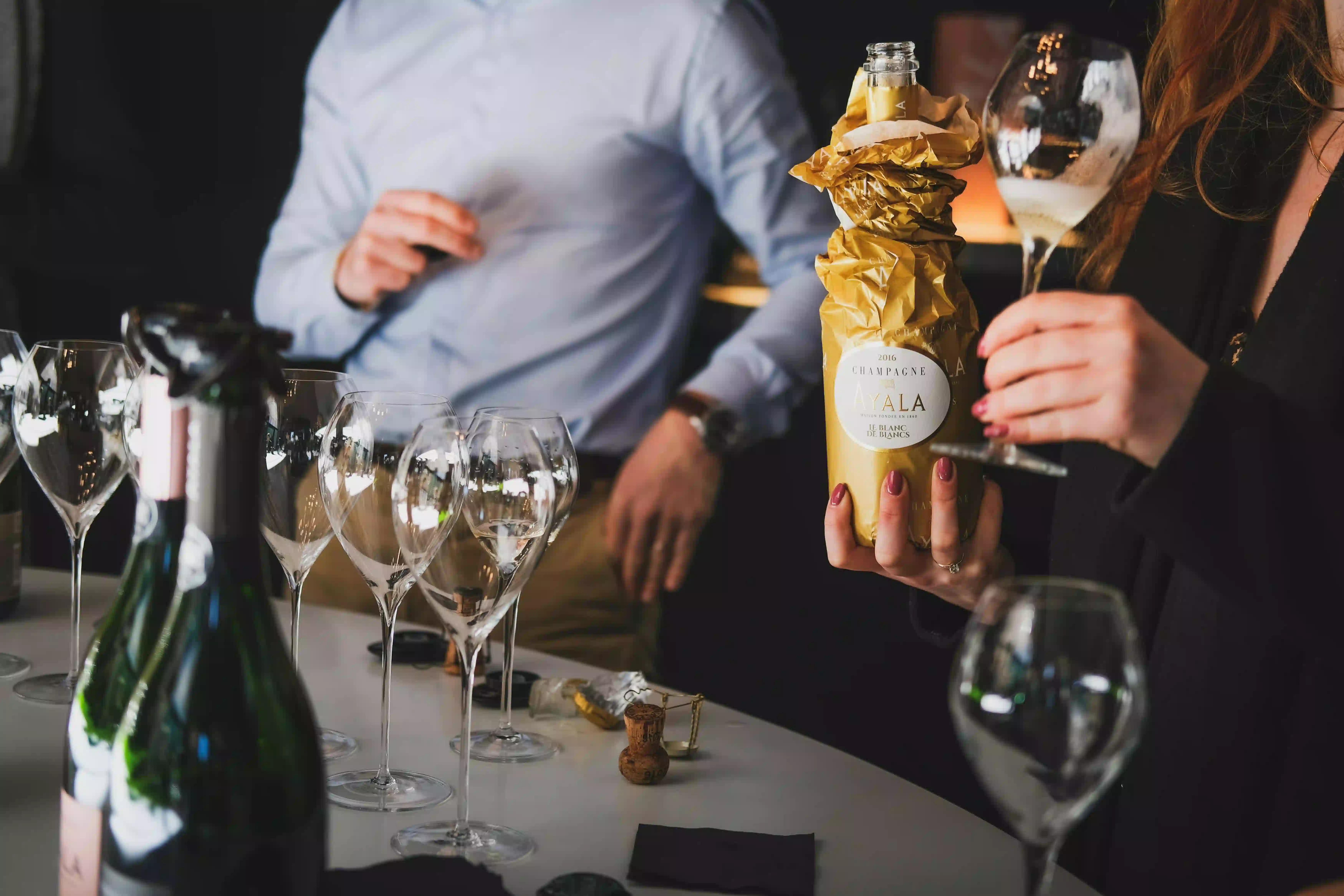Wine tasting experience gift for executives