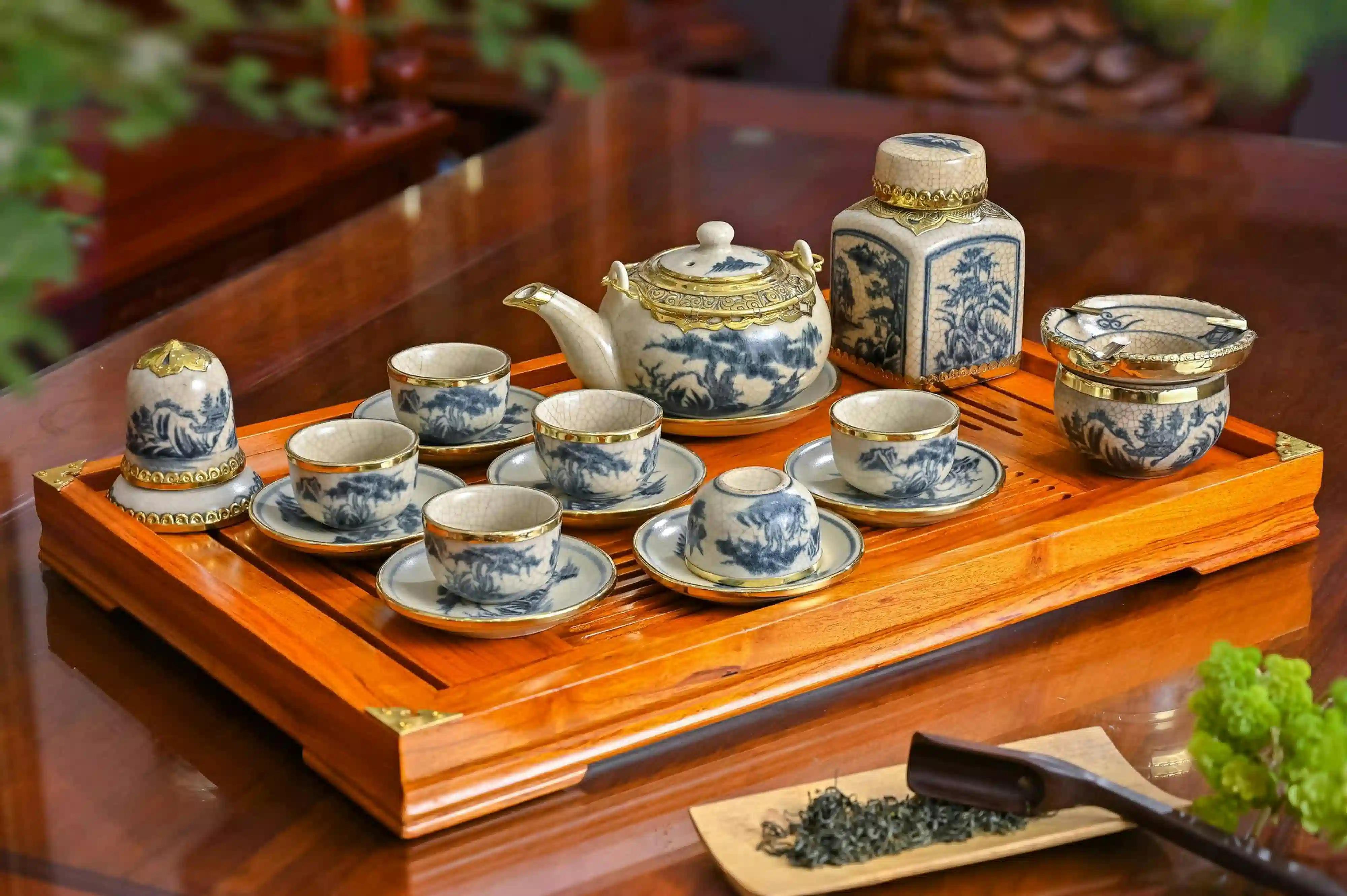 Complete tea set for gifting