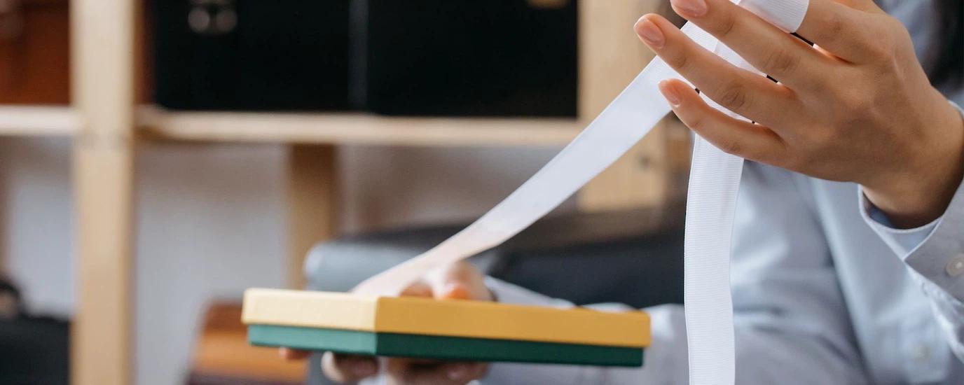Best Client Gifts: 30 Ideas That Leave an Impression