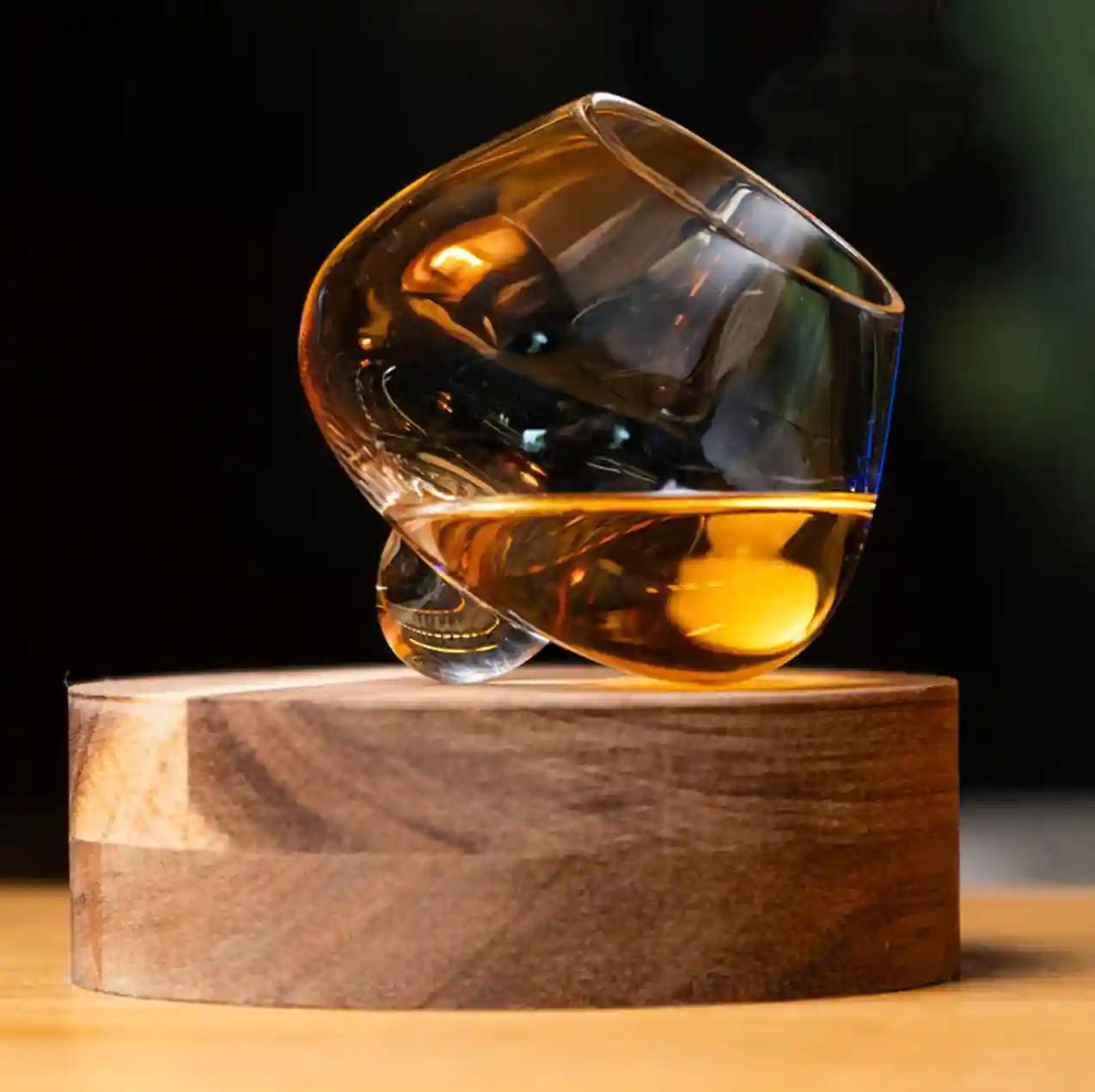 Aequilibrium Spirit Glass - lead-free crystal whiskey glass
