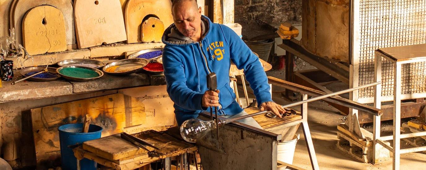 Beauty of Handmade Glassware: Artisan Pieces Worth Owning