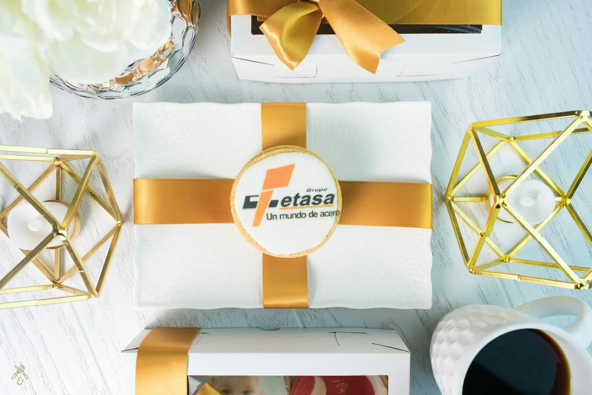 An example of a branded corporate gift box