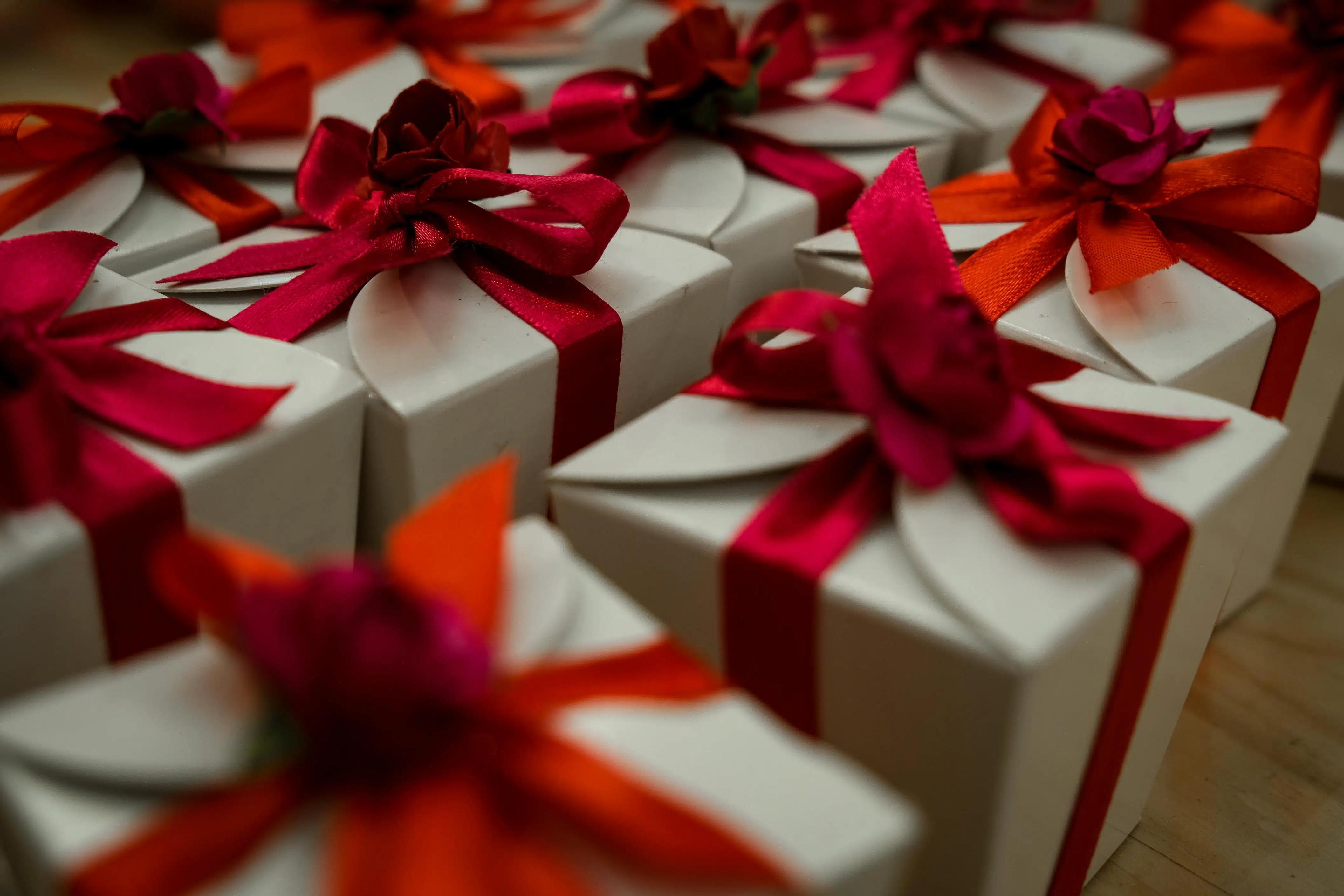 Corporate gift boxes