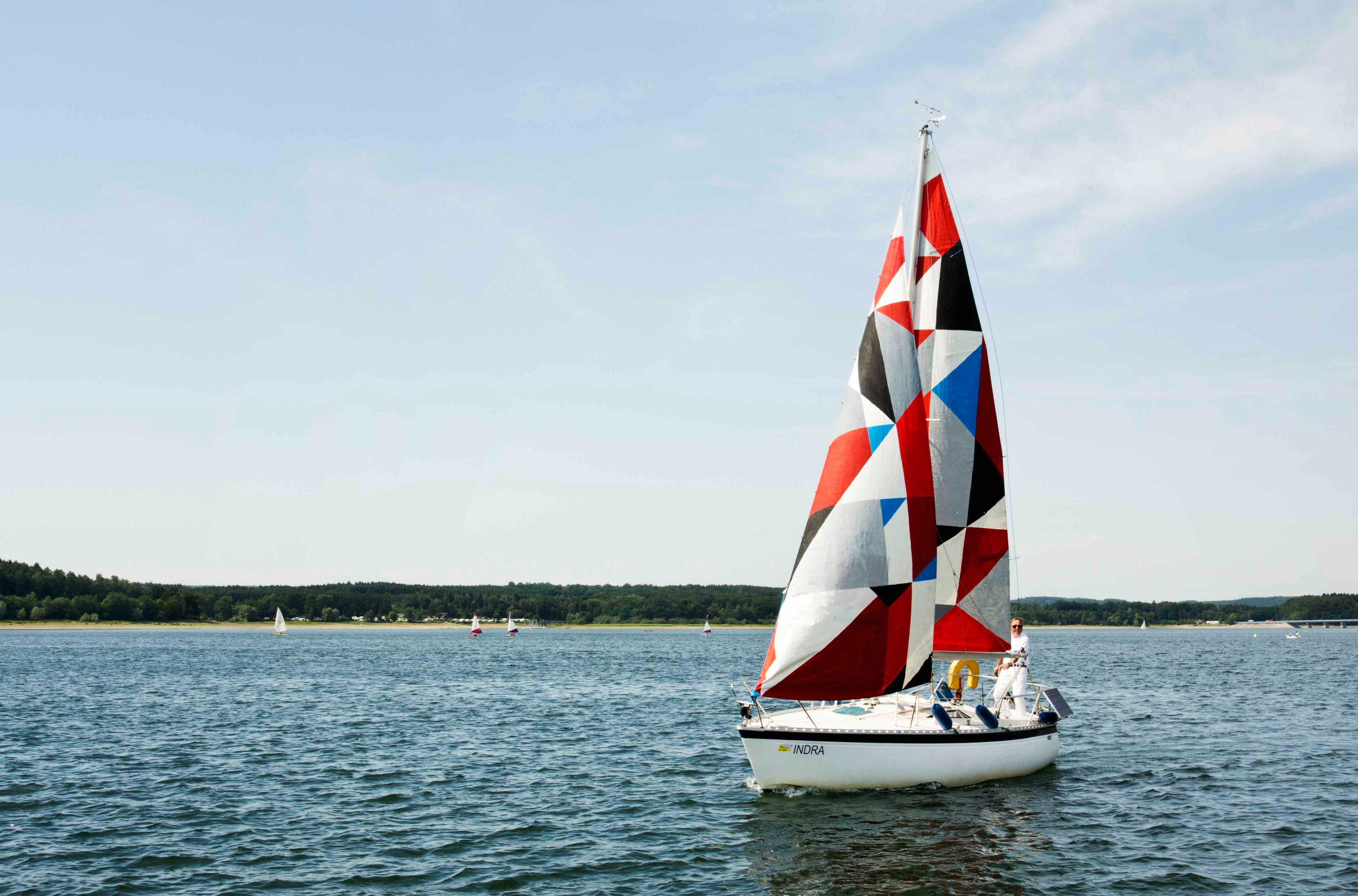 Spherical Semaphore, Odyssee 2017, taking place at Möhnesee with Kunstverein Arnsberg, Germany. Courtesy of the artist, Berlin © Raul Walch https://www.odyssee.org/odyssee/