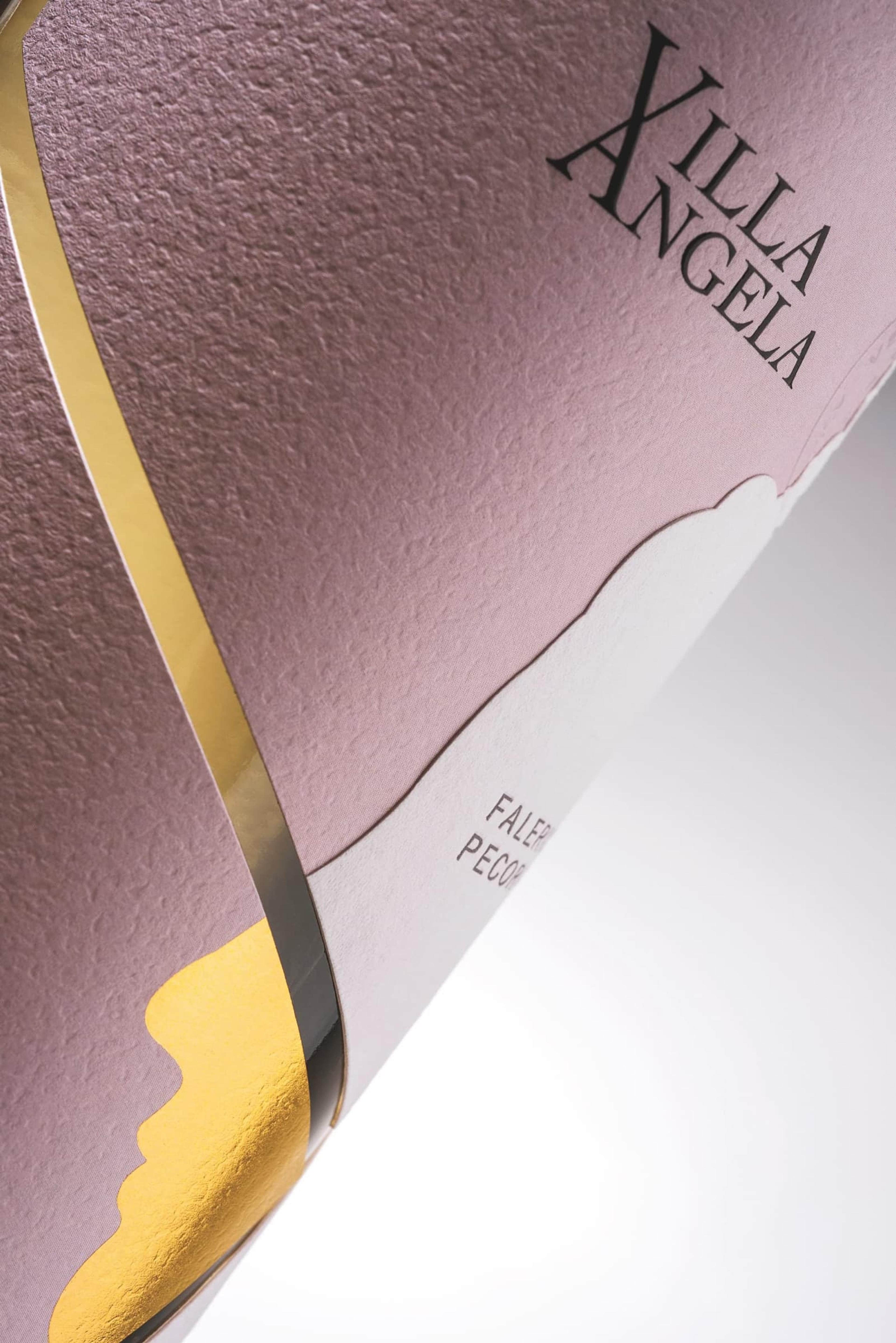 Velenosi / Villa Angela