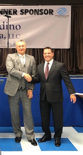 Image Alumni Sponsor Handshake Photo