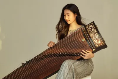 Rosy Wang — Guzheng Teacher