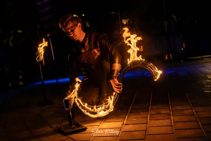 Vuurshow Crescendo tijdens Halloween in De Panne
