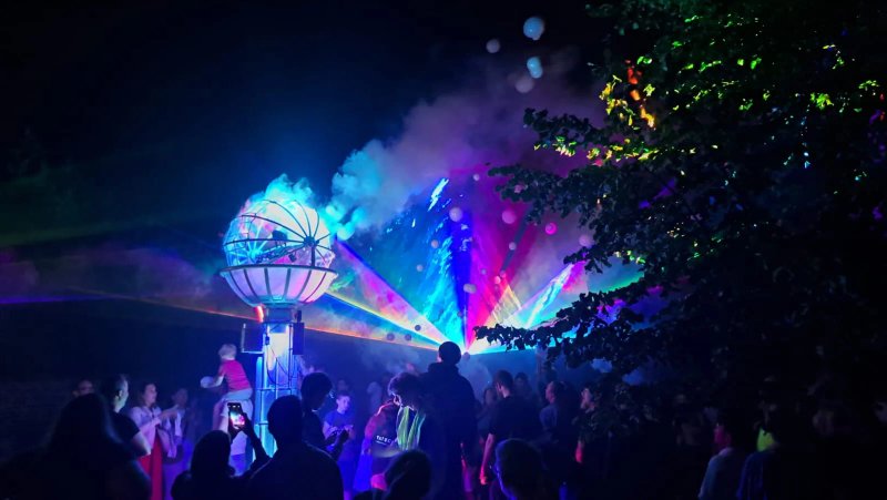 Bubbels en lasers sfeerbeeld 8