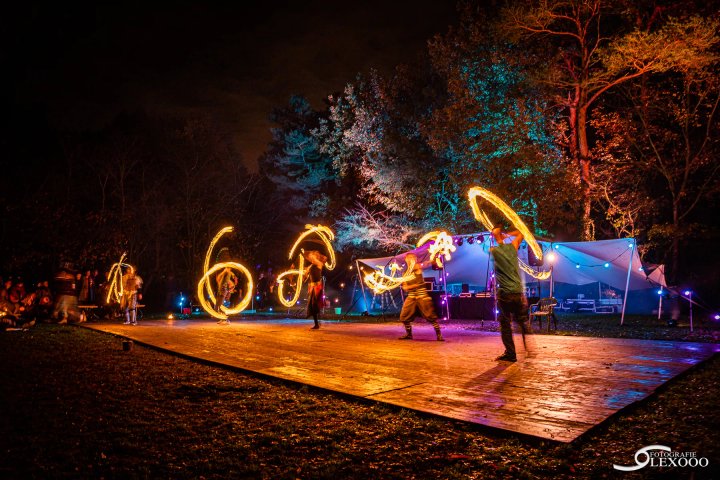 Vuur dansers sfeerbeeld 19