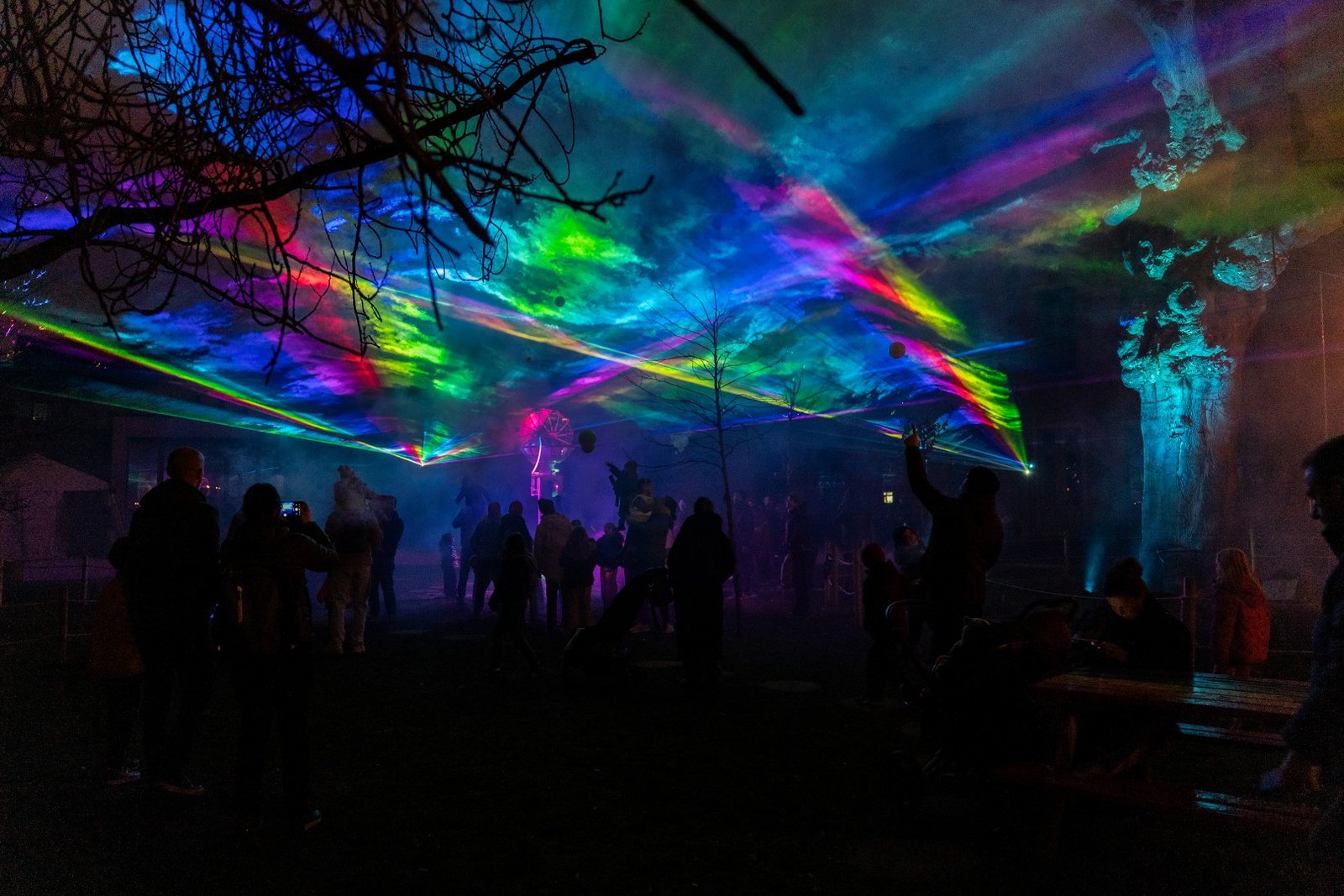 mechelen in vuur en vlam bellen en lasers