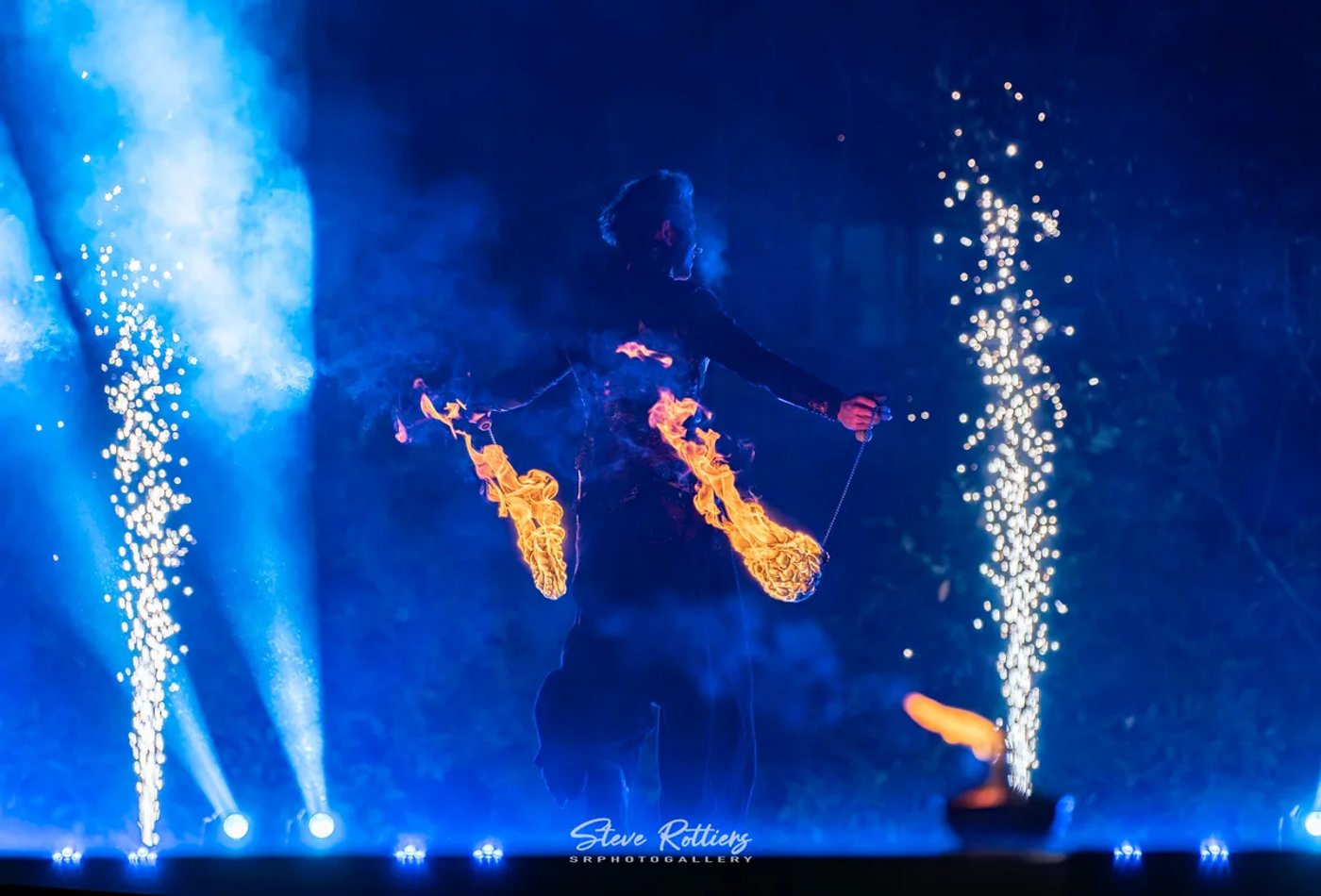 Mechelen in Vuur en Vlam stadsverlichting vuurshow eclipse