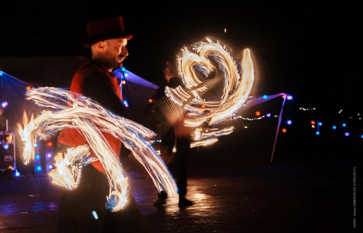Vuur dansers sfeerbeeld 3