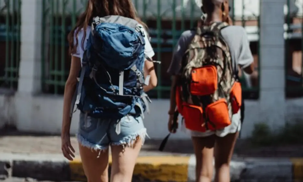 Traveling while Losing Weight: Your 3 Step Strategy