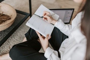 Traveling while Losing Weight: Your 3 Step Strategy