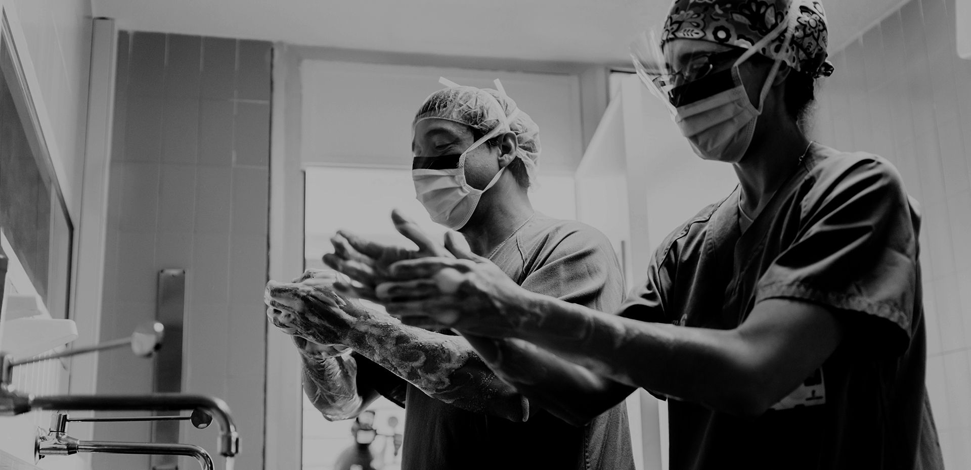 Group of doctors washing their hands.
