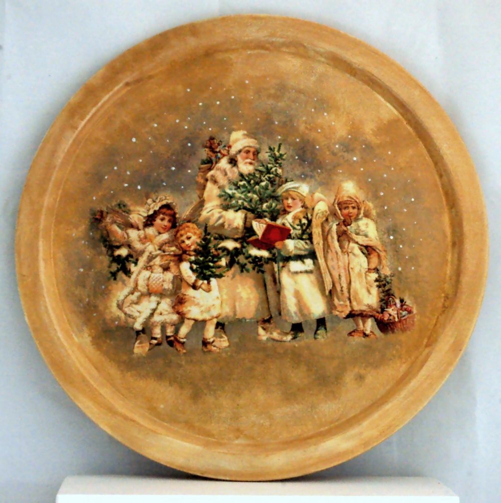 Wooden Plate With Santa