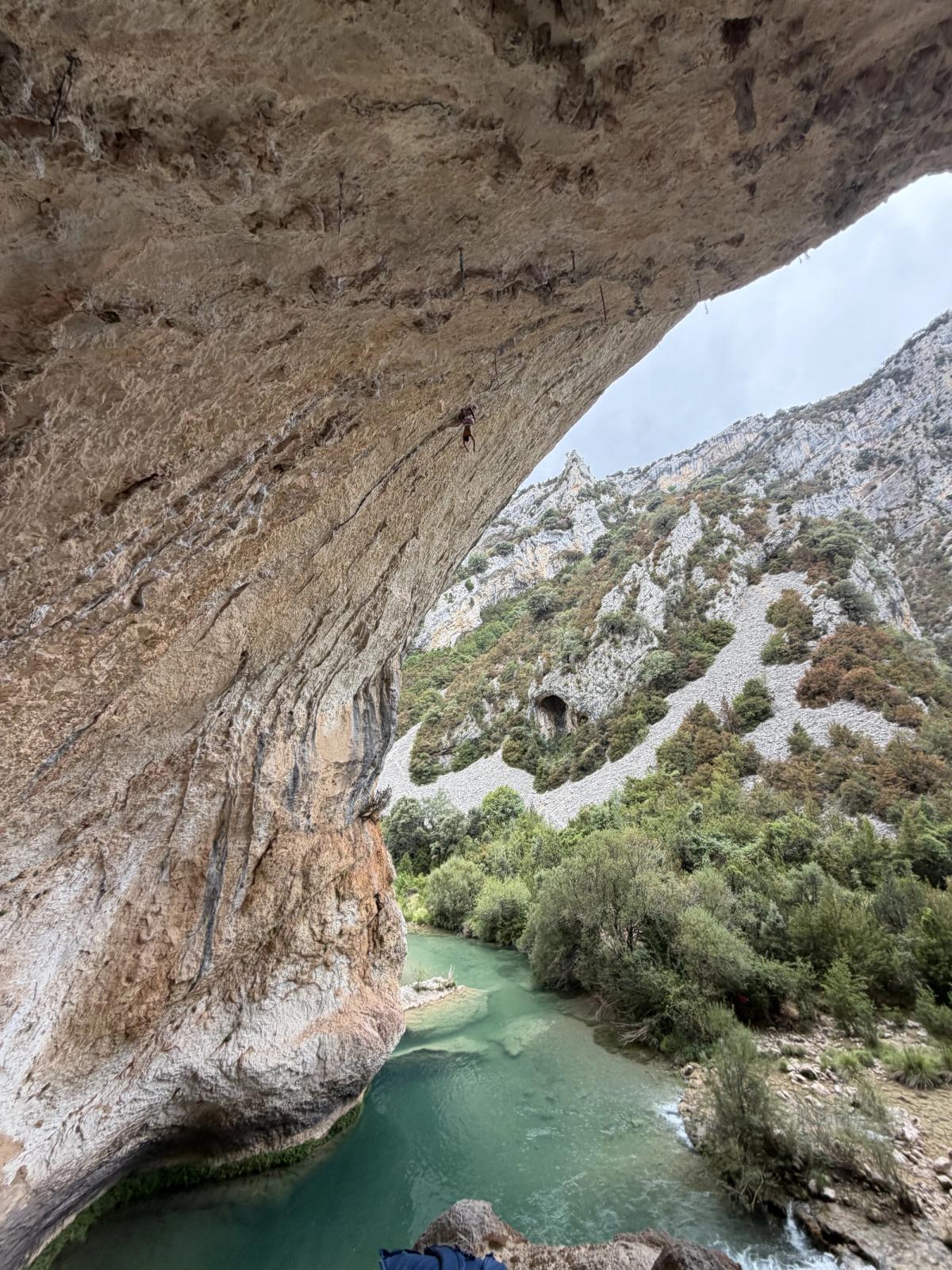 Edu Ruano Sends Cosi Fan Tutte 8c+ at Piscineta