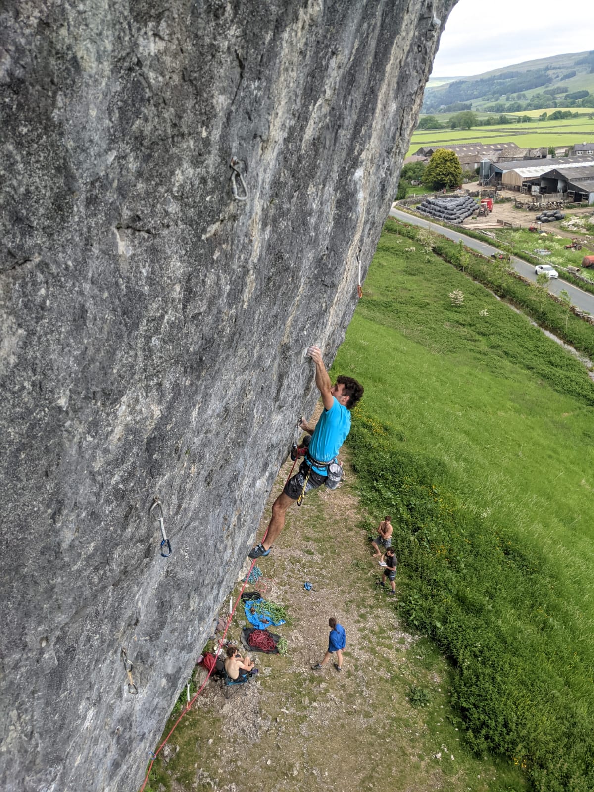 Eder Lomba climbing — photo 2