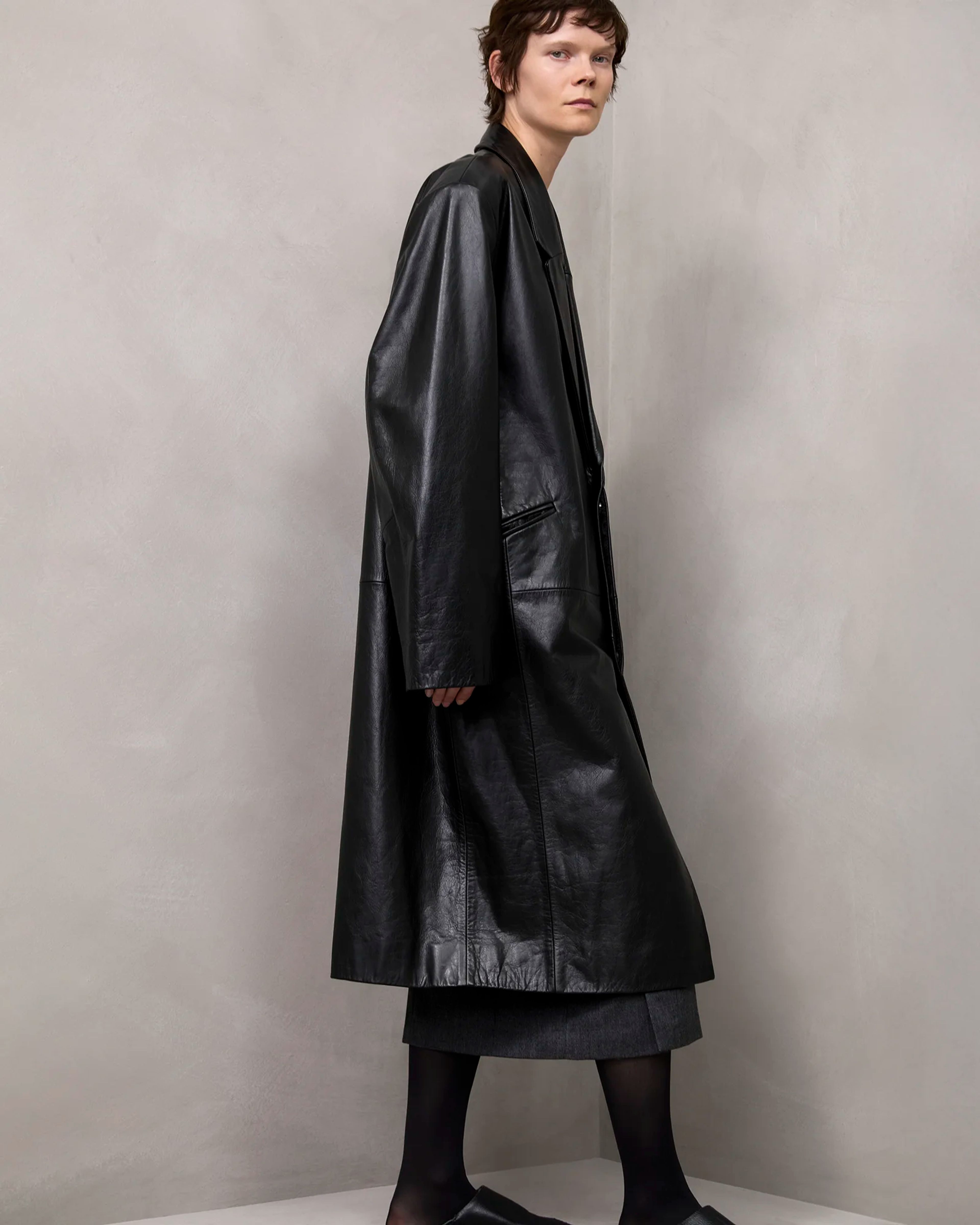 Single Breasted Leather Coat Black Leather - Image 2