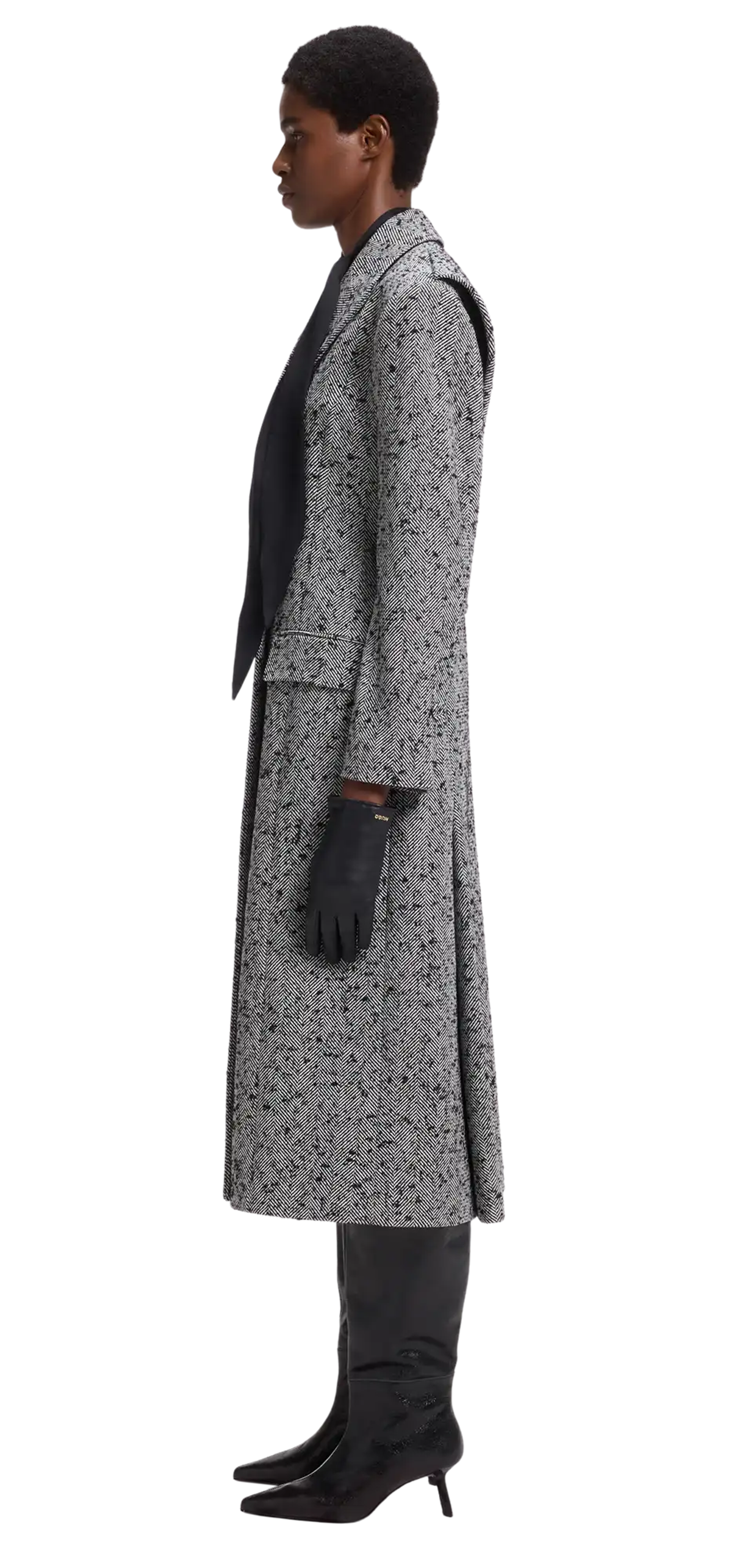 hugo-x-entire-studios-foulard character left view