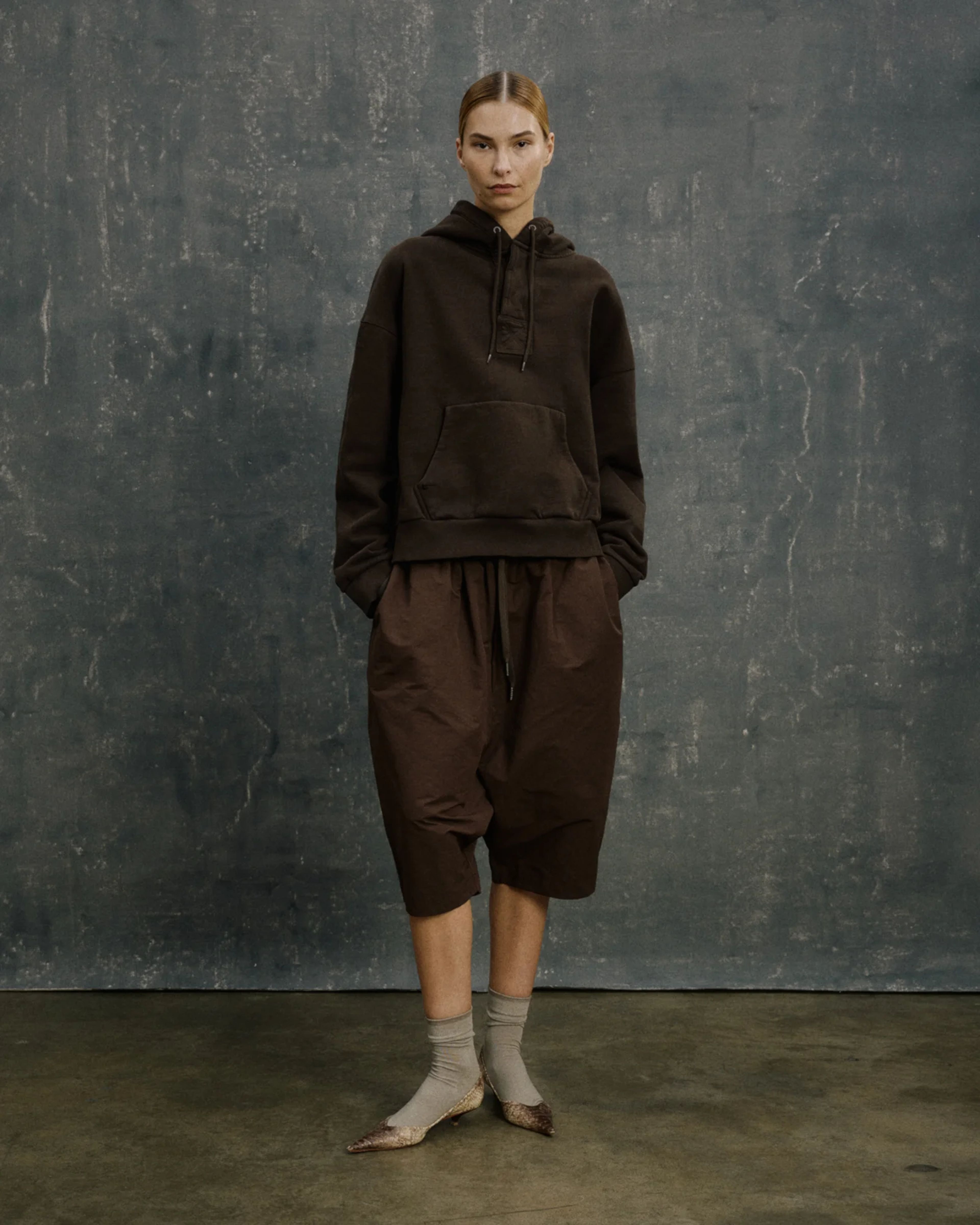 Surge Hood Brunette - Image 1