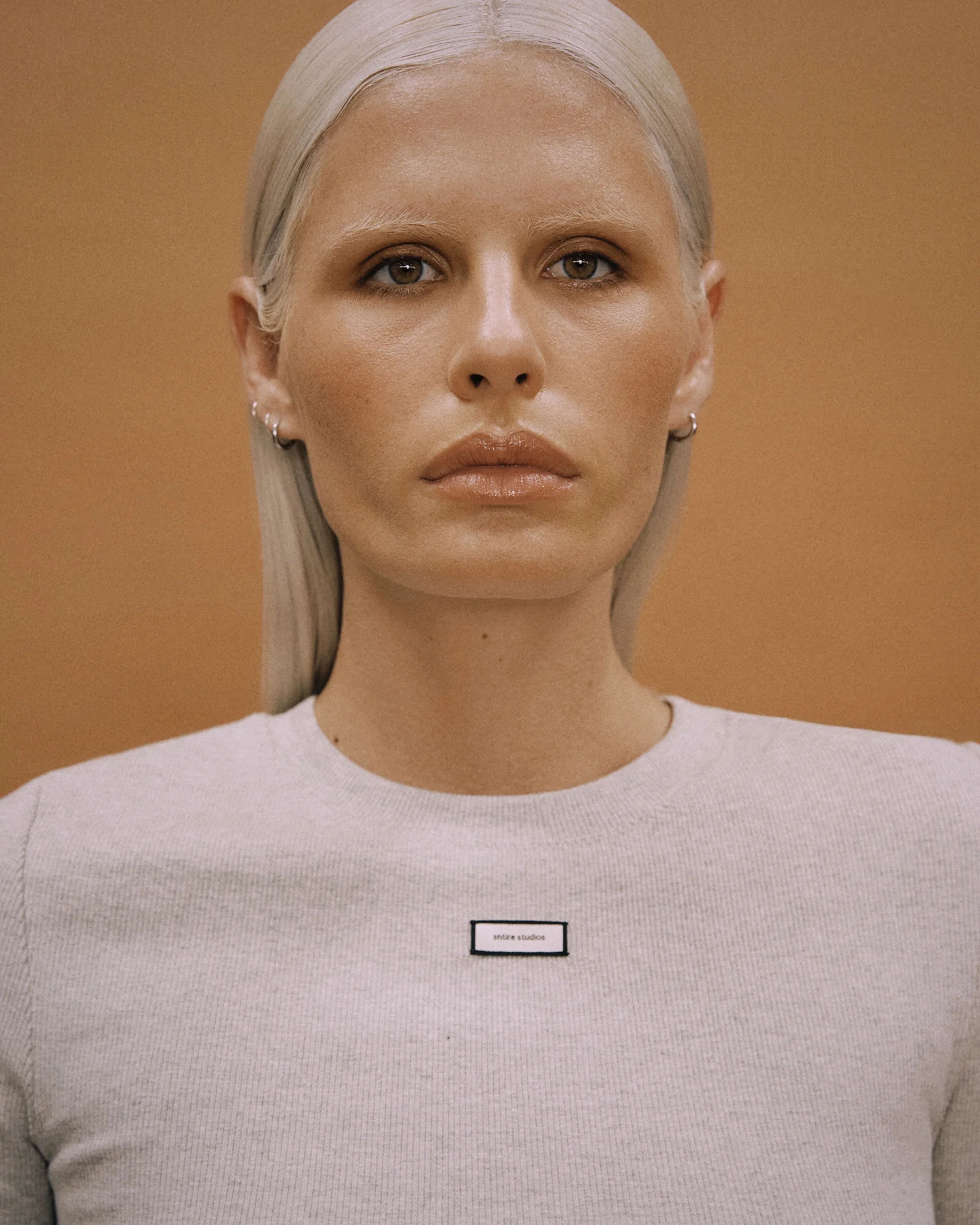 Lounge Tee Pebble - Image 2