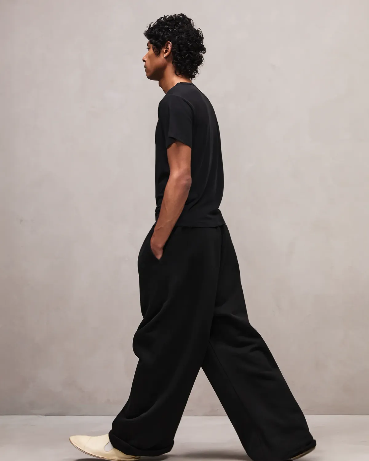 Full Sweatpant Black - Image 4