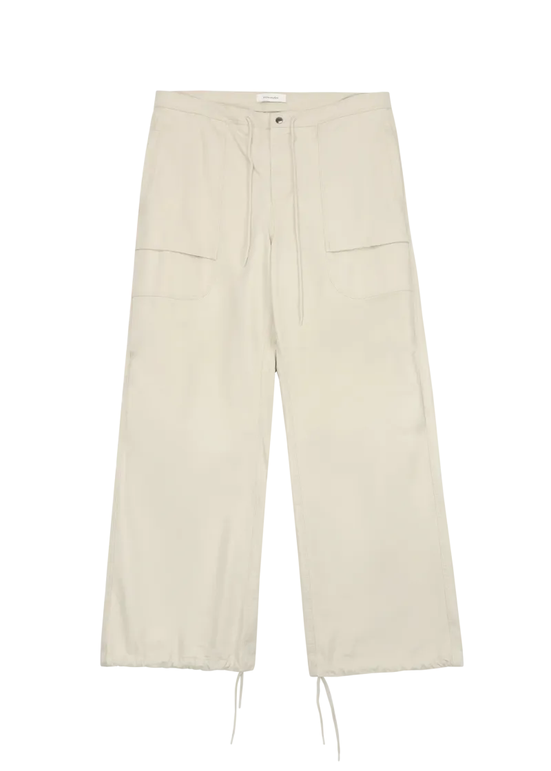 barren-cargo-off-white garment view