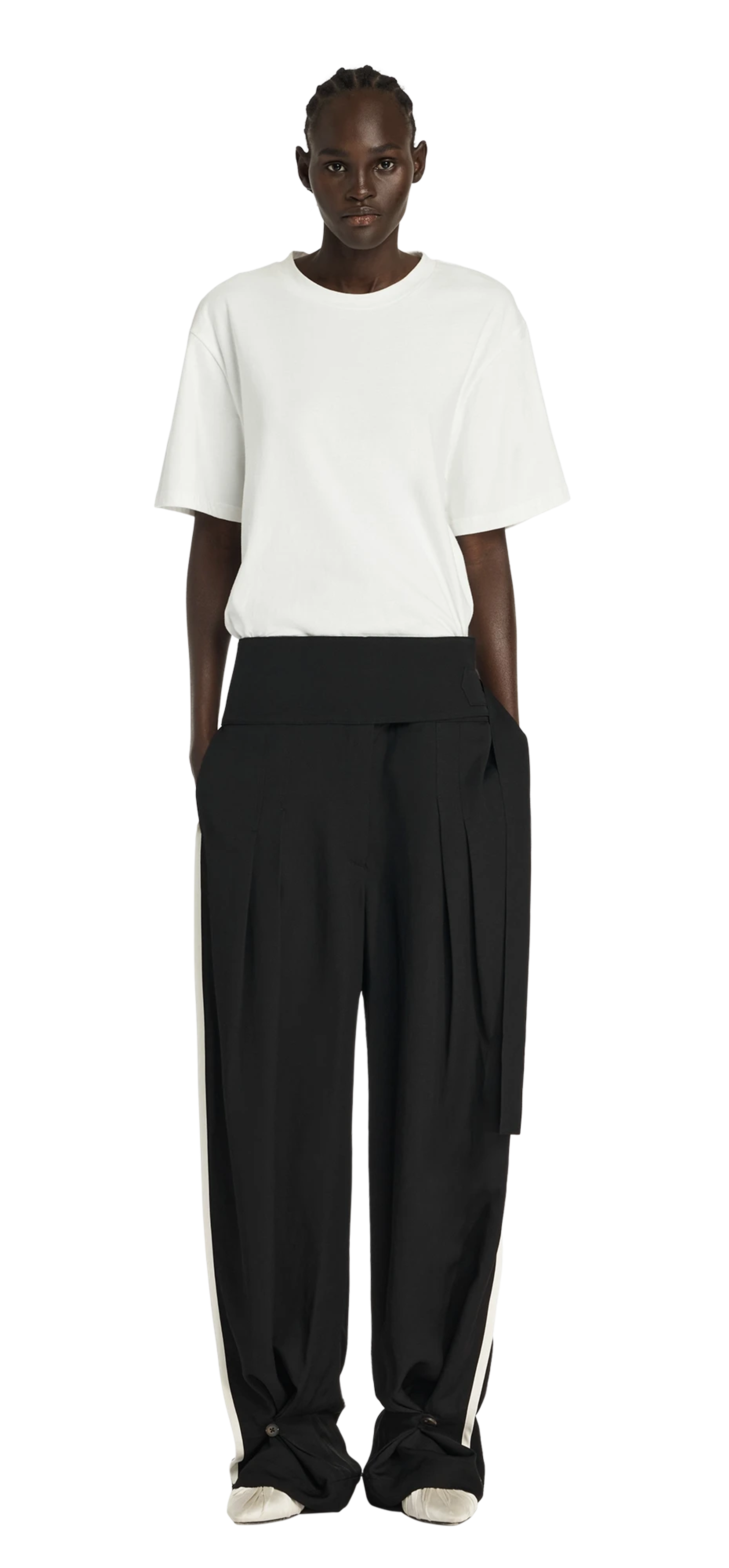 pinch-pants-black character front view