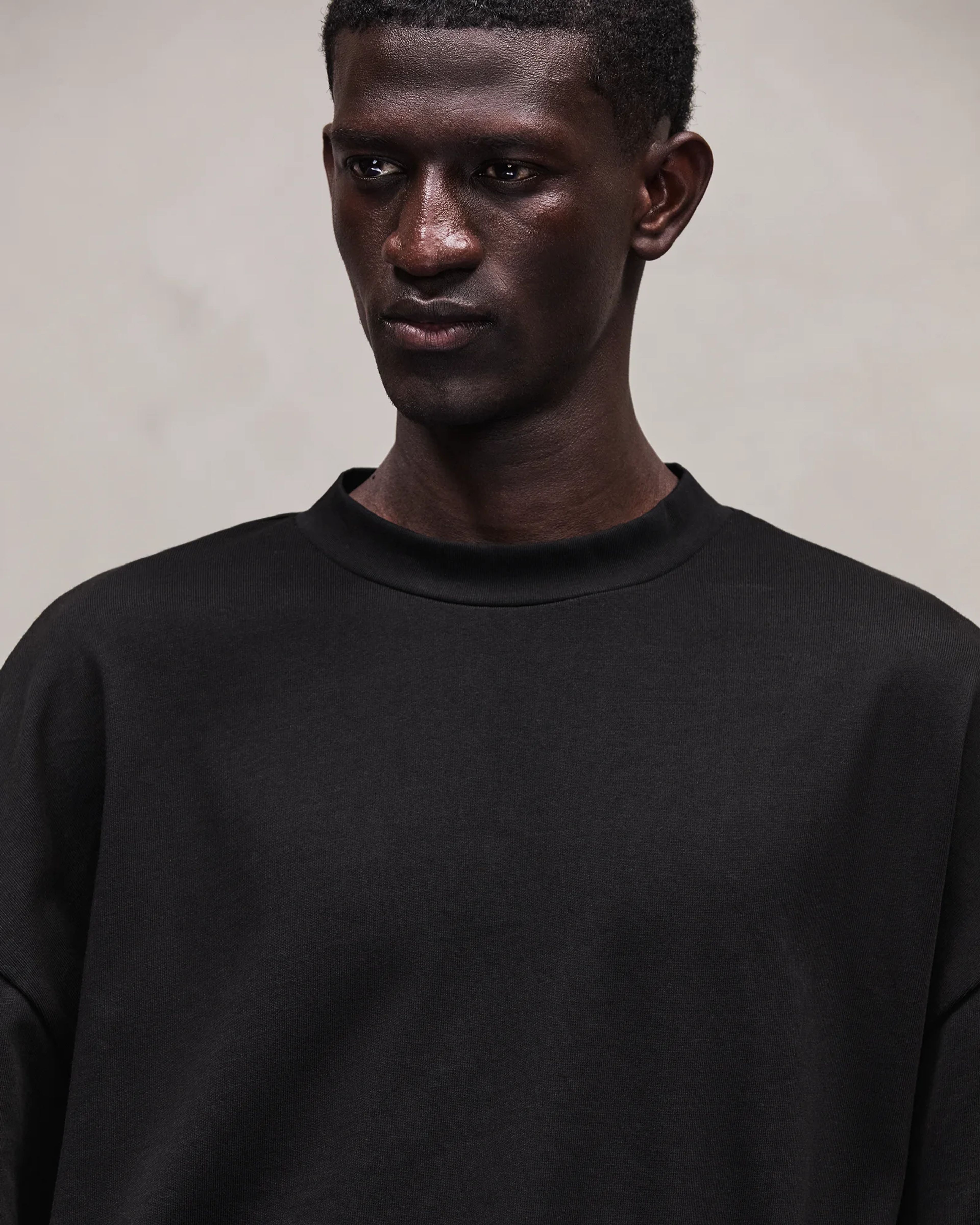 Heavy Boxy Tee Black - Image 3