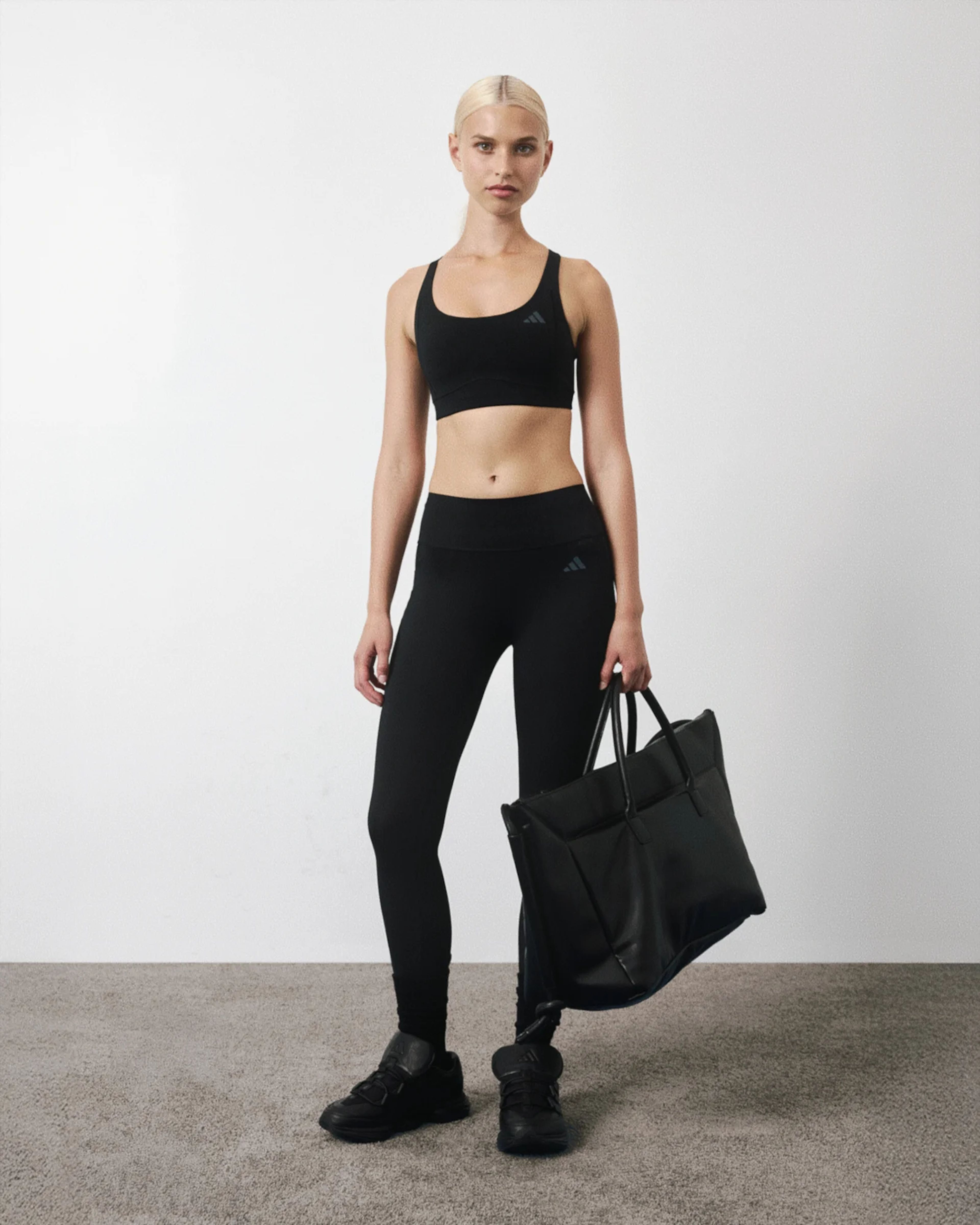 Optime Training Bra Medium Support Black - Image 1