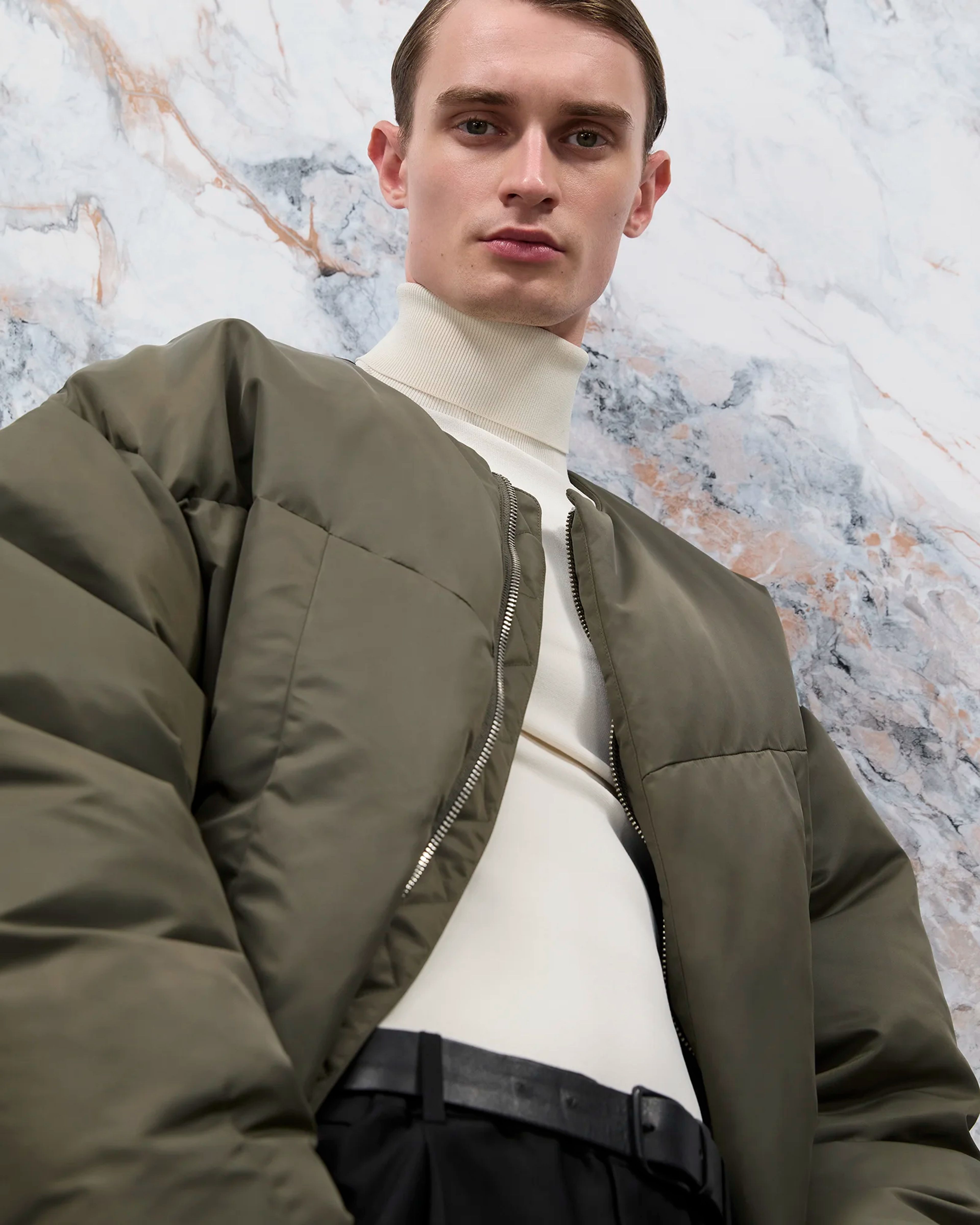 Pod Puffer Olive - Image 1