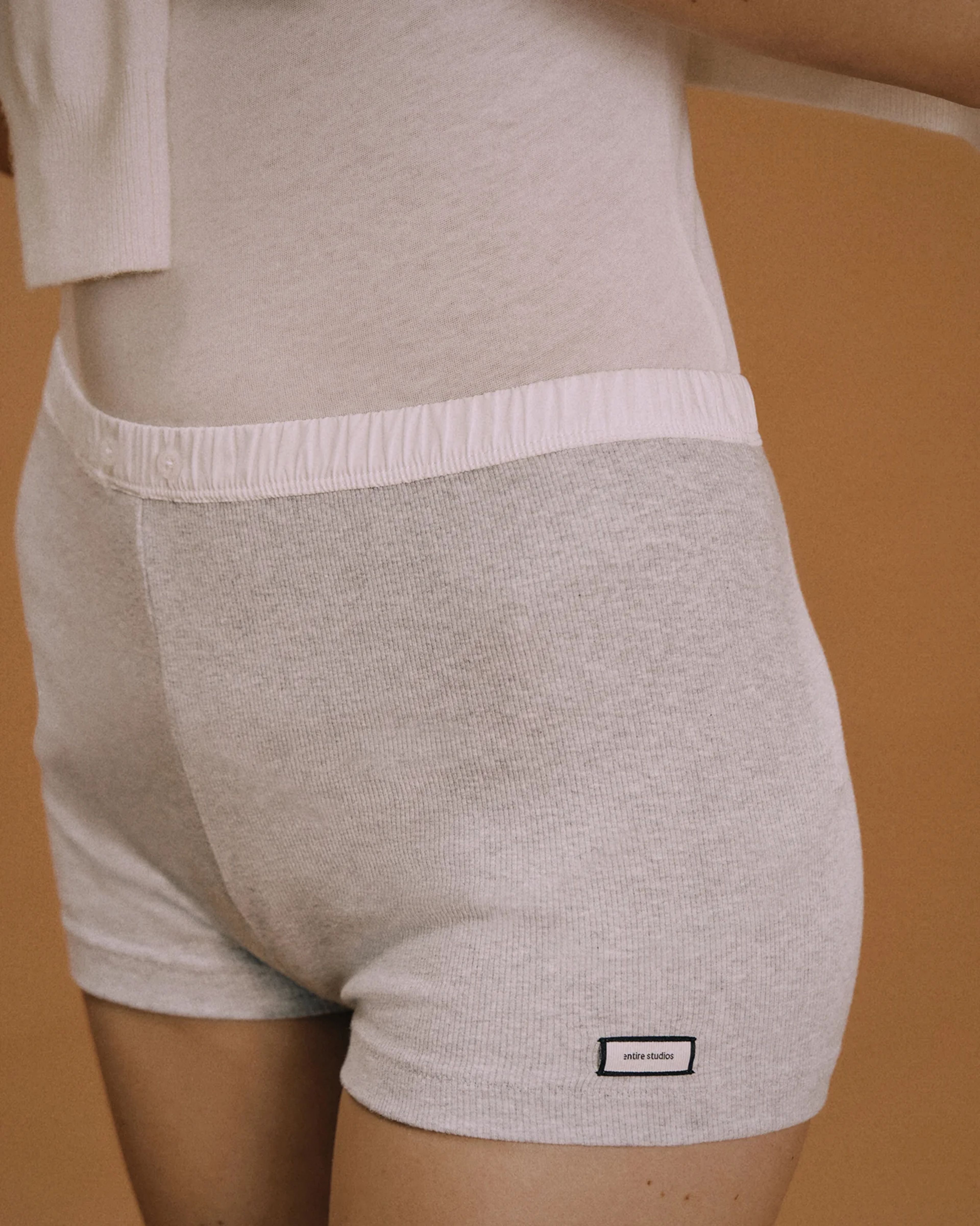 Lounge Short Pebble - Image 2