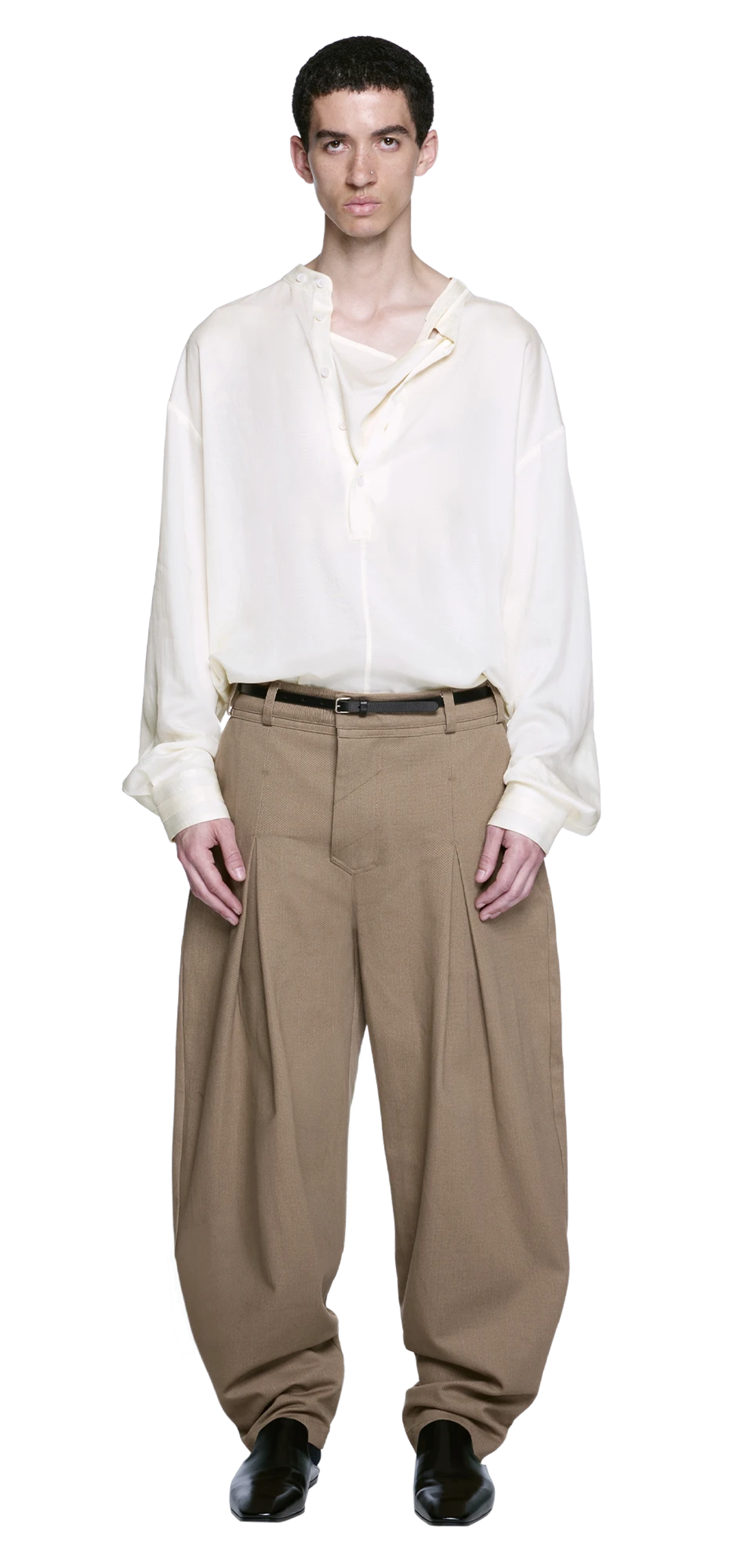 seb-pant-beige character front view
