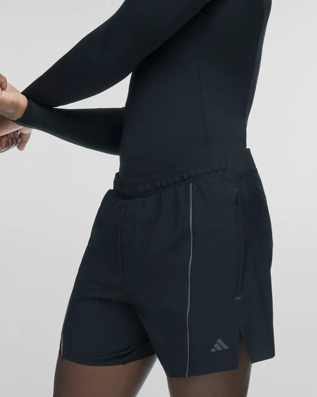 D4T Training Shorts Black - Image 2