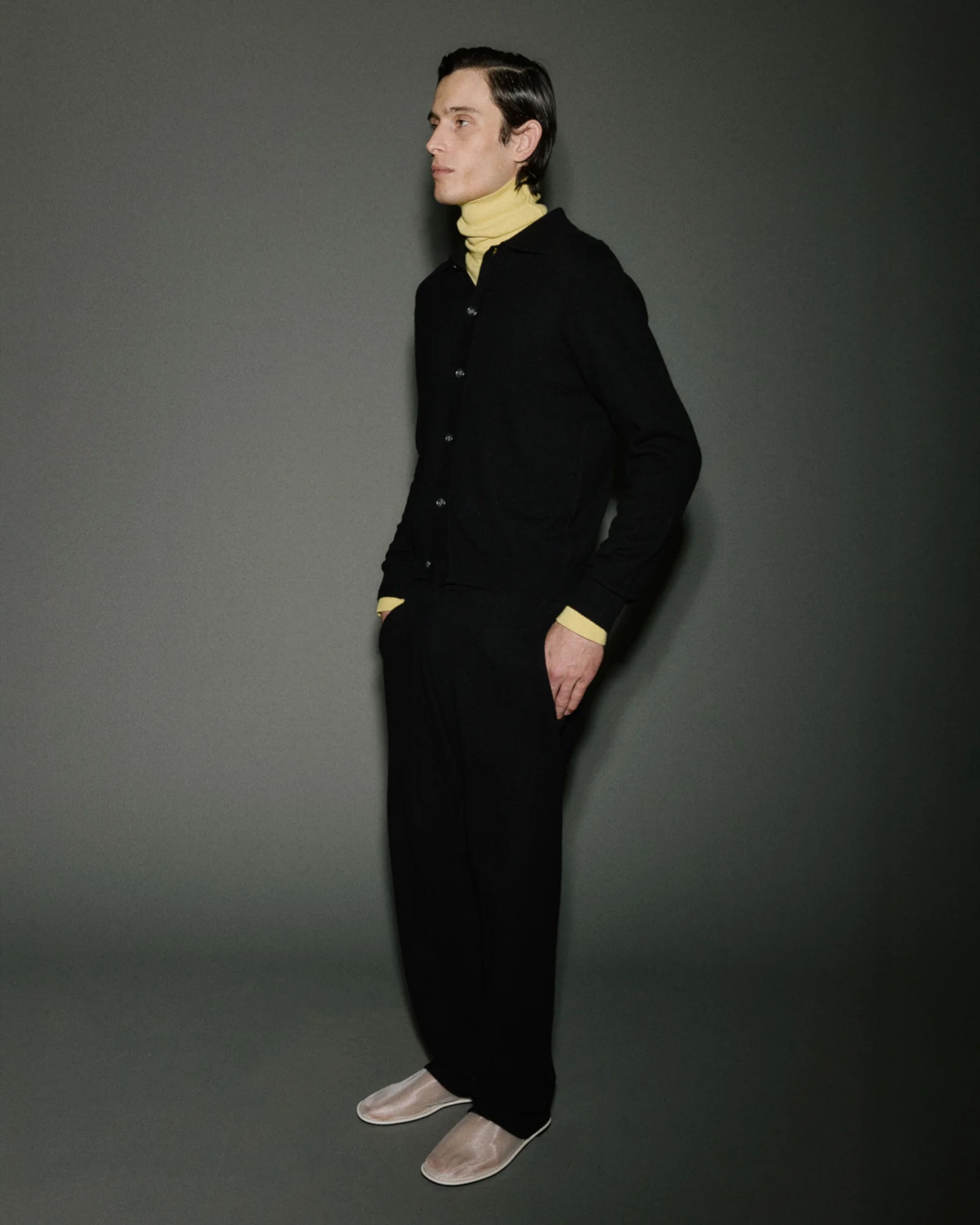 Ledge Cashmere Sweater Black - Image 2