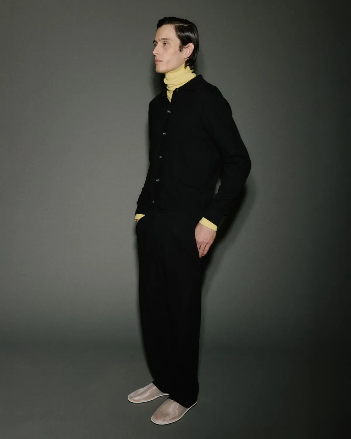 Ledge Cashmere Sweater Black - Image 2