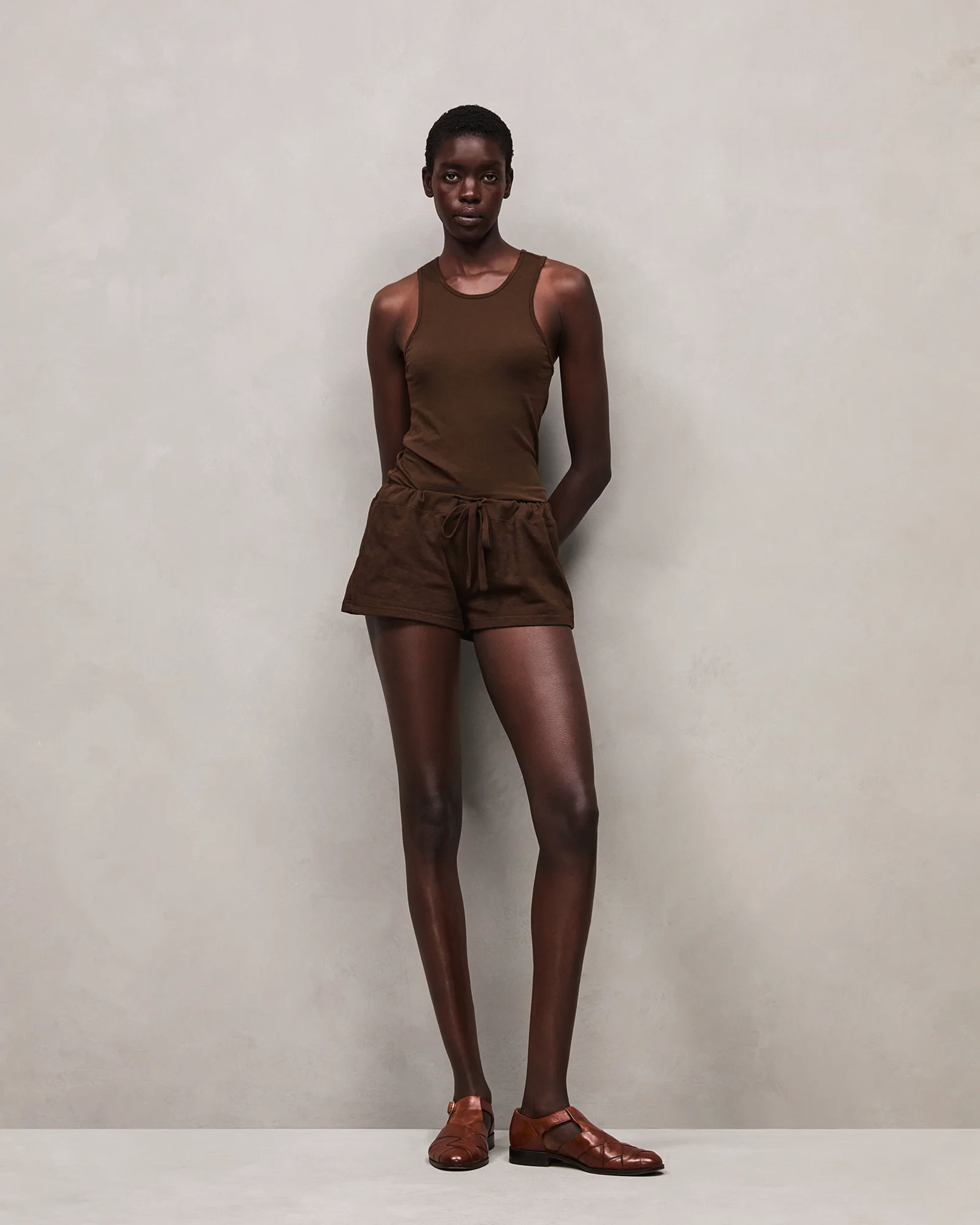 Muscle Tank Top Brunette - Image 1