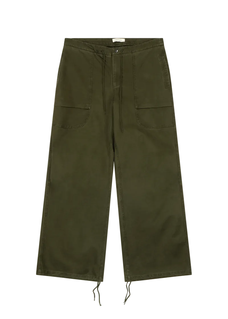 barren-cargo-pine garment view