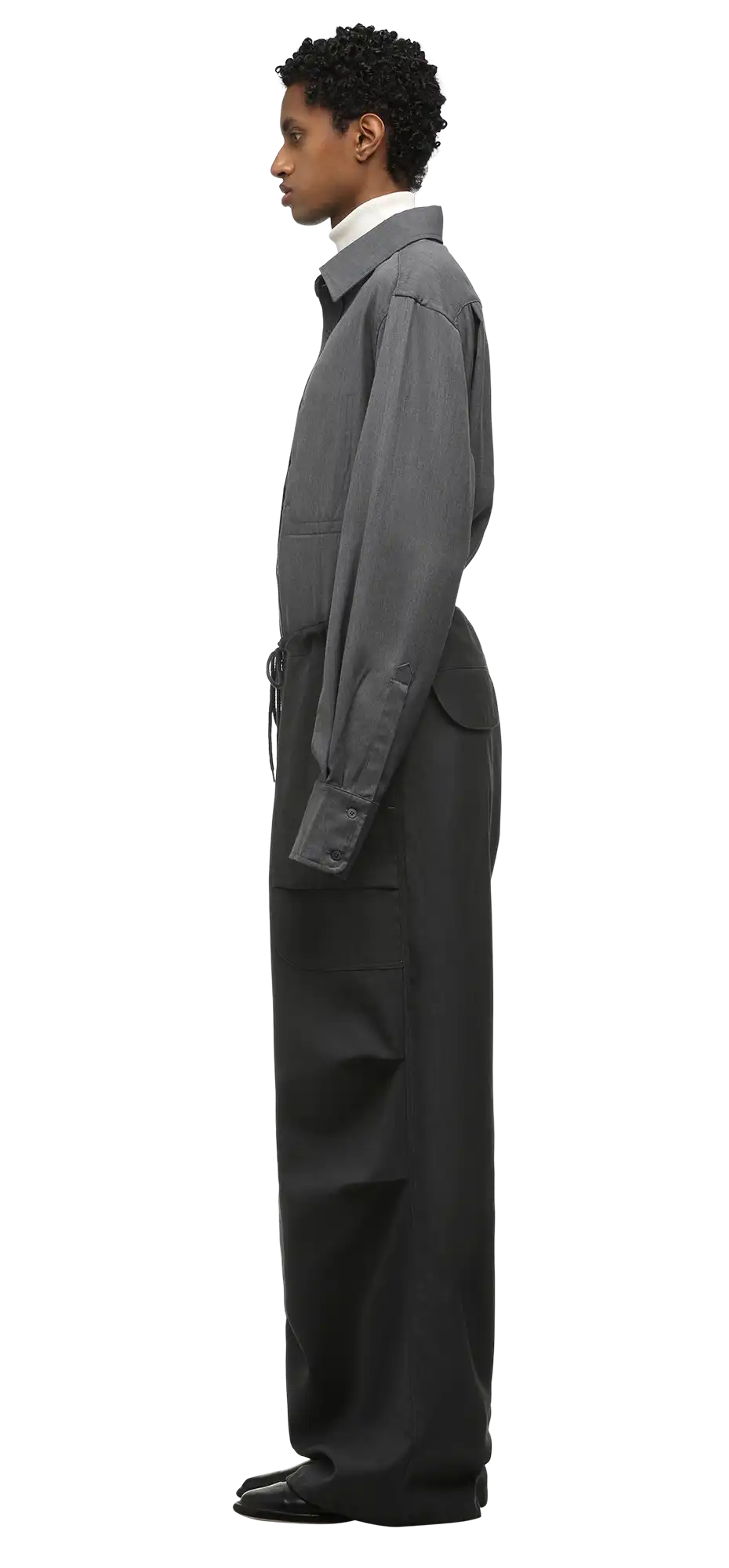 barren-cargo-suiting-grey character left view