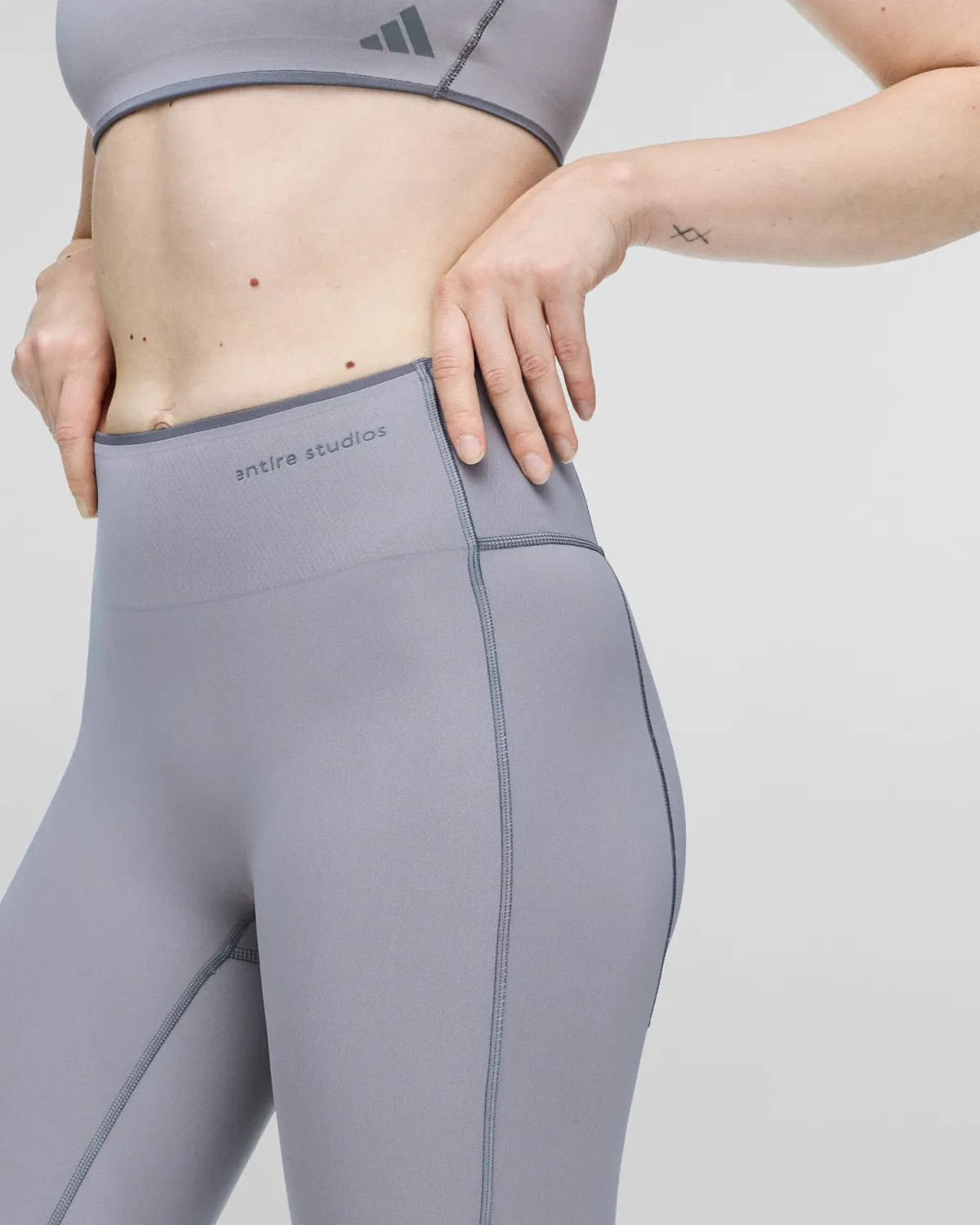 Optime Training 7/8 Leggings Dove Grey - Image 4