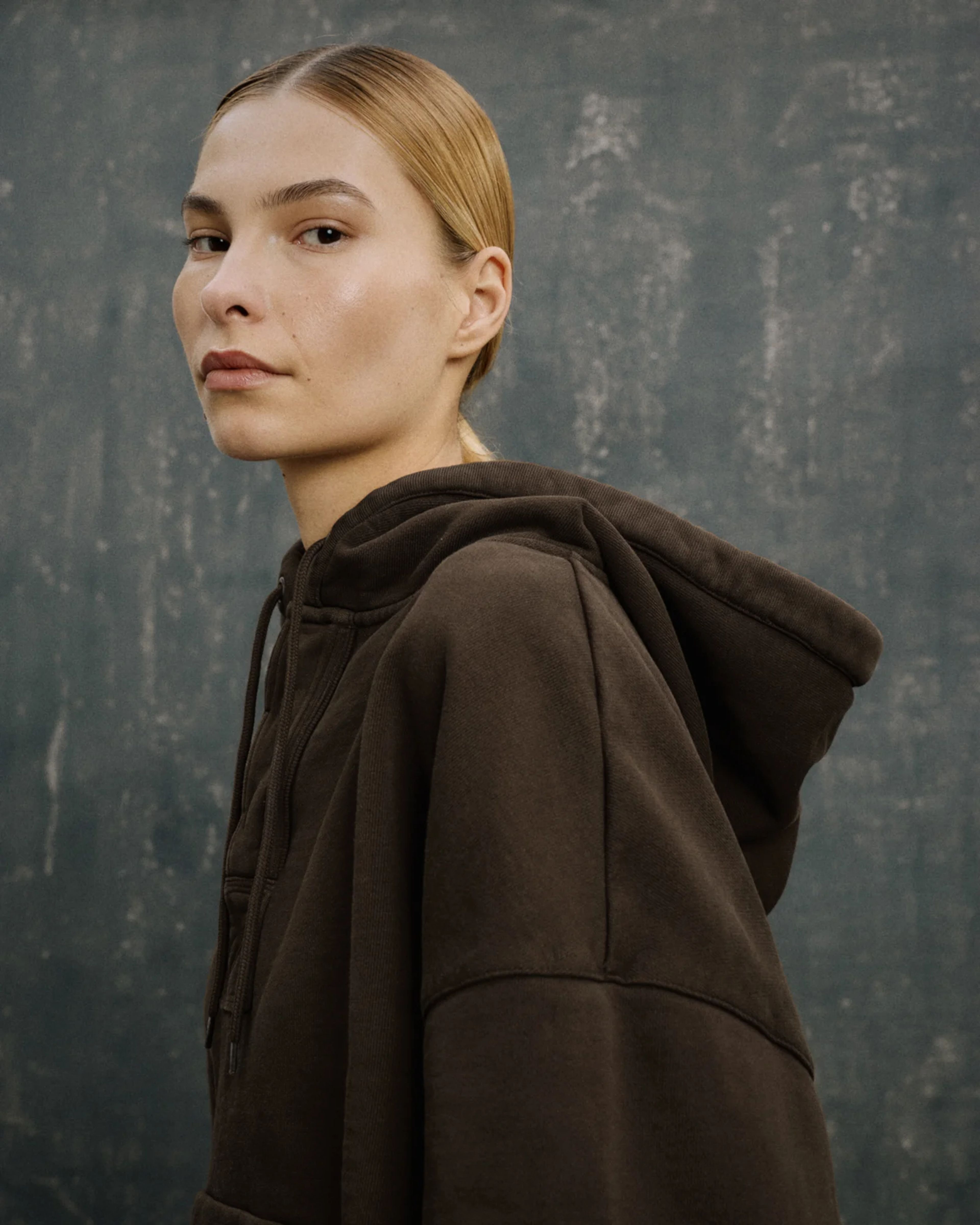 Surge Hood Brunette - Image 3