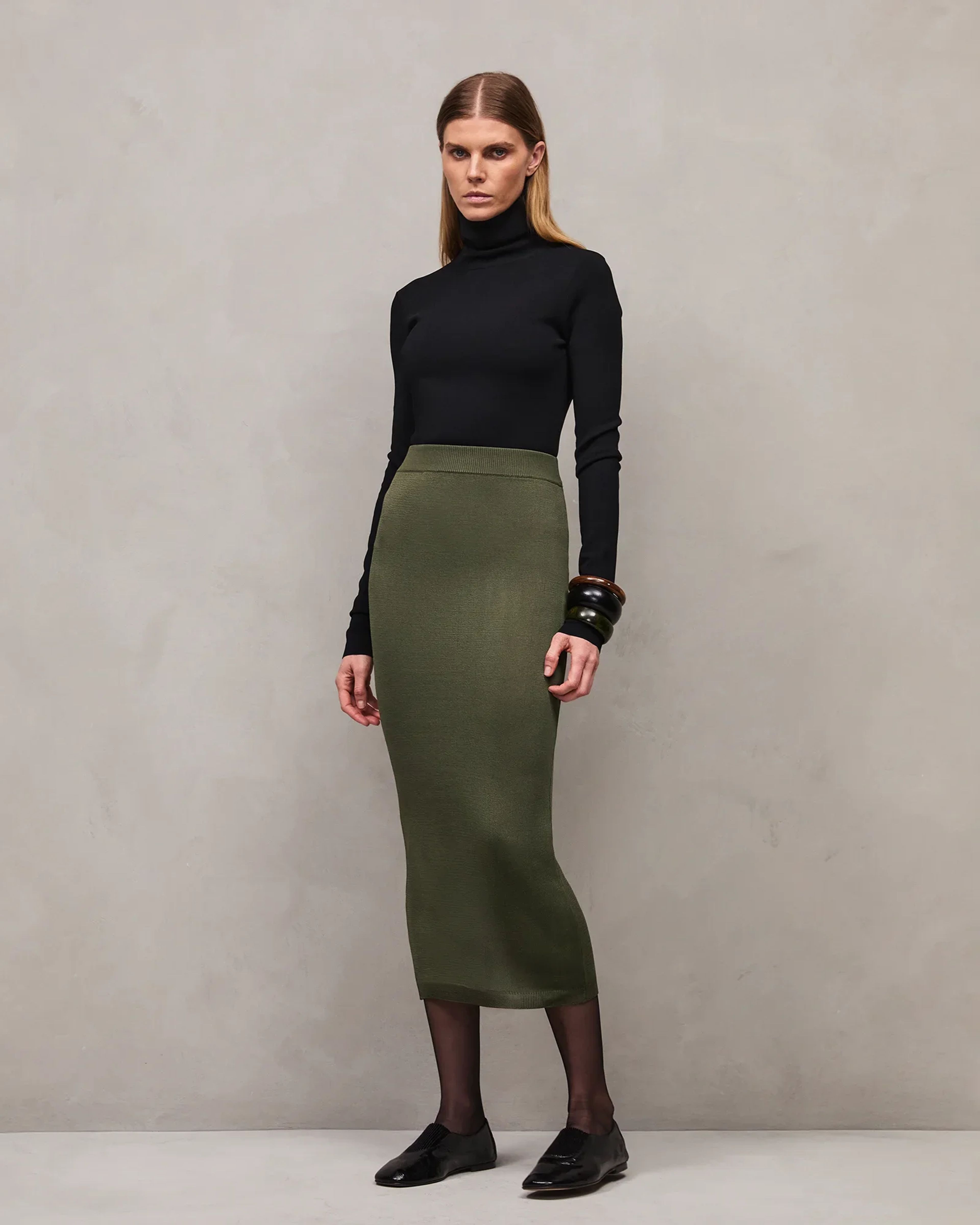 midi-skirt-moss photo model