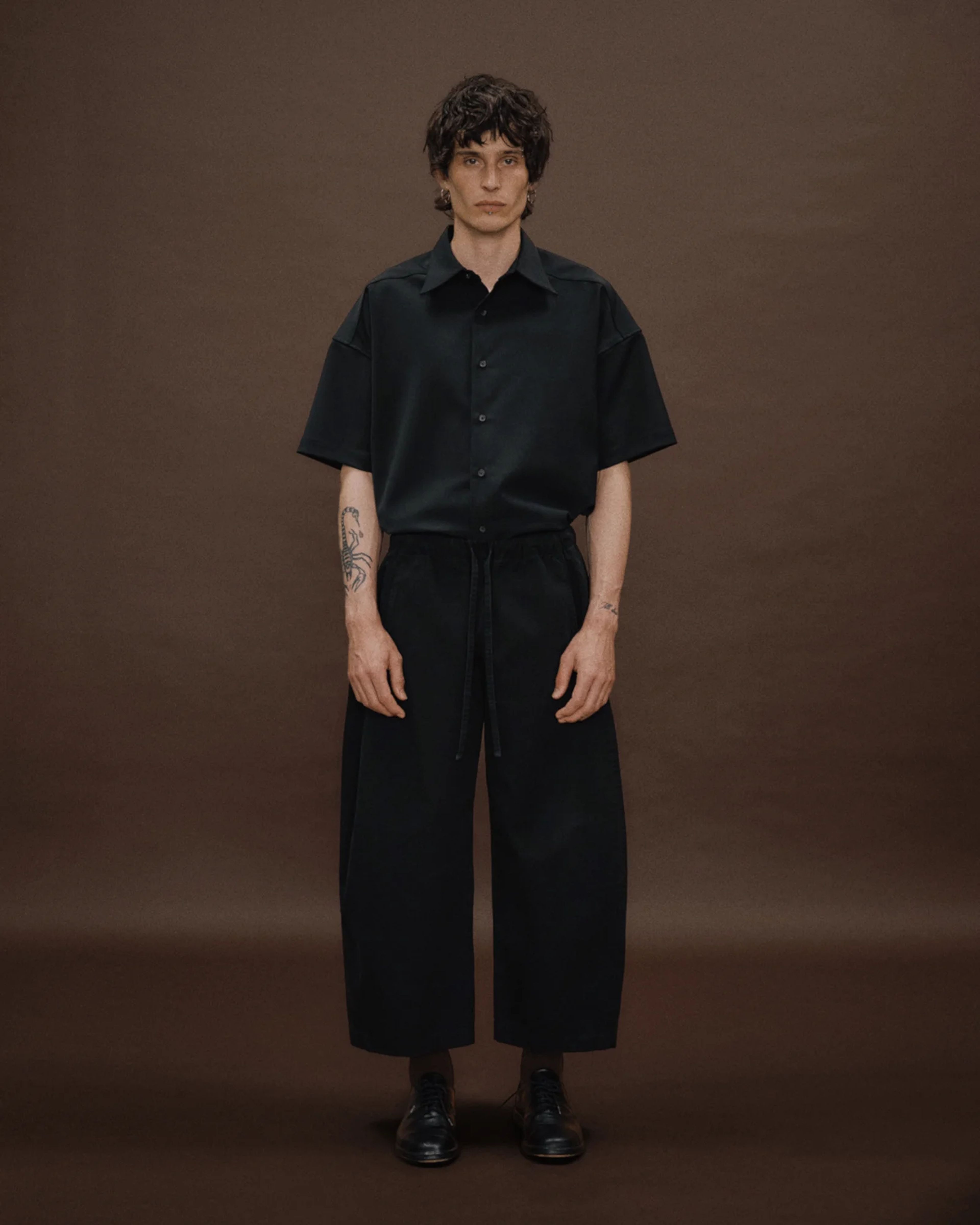 loft-pant-black photo model